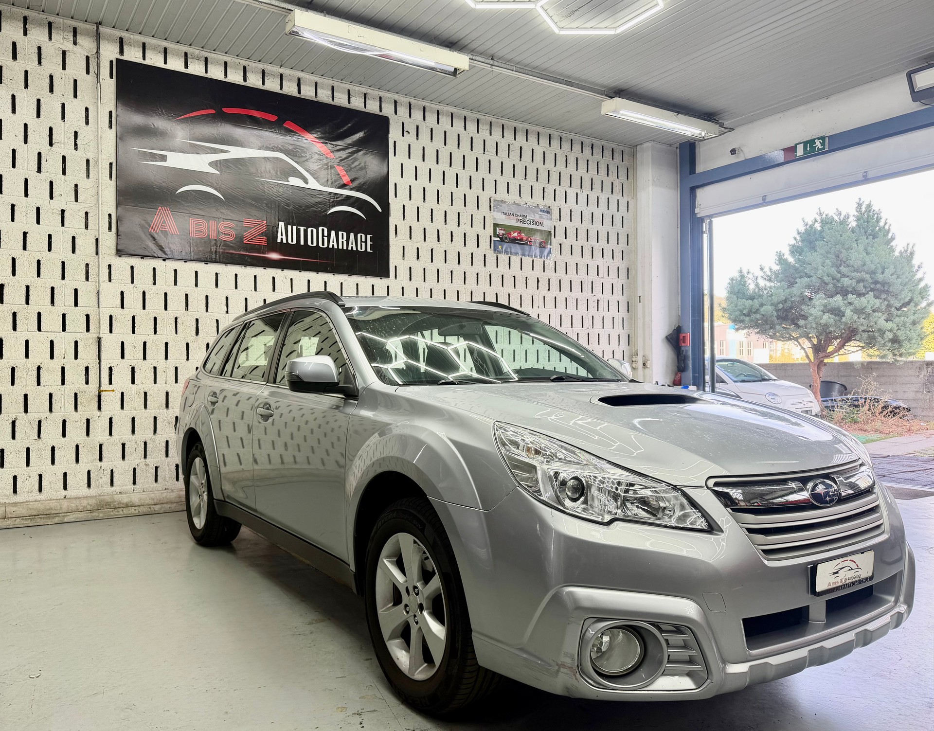 SUBARU Outback 2.0D Limited AWD Lineartronic-image-2