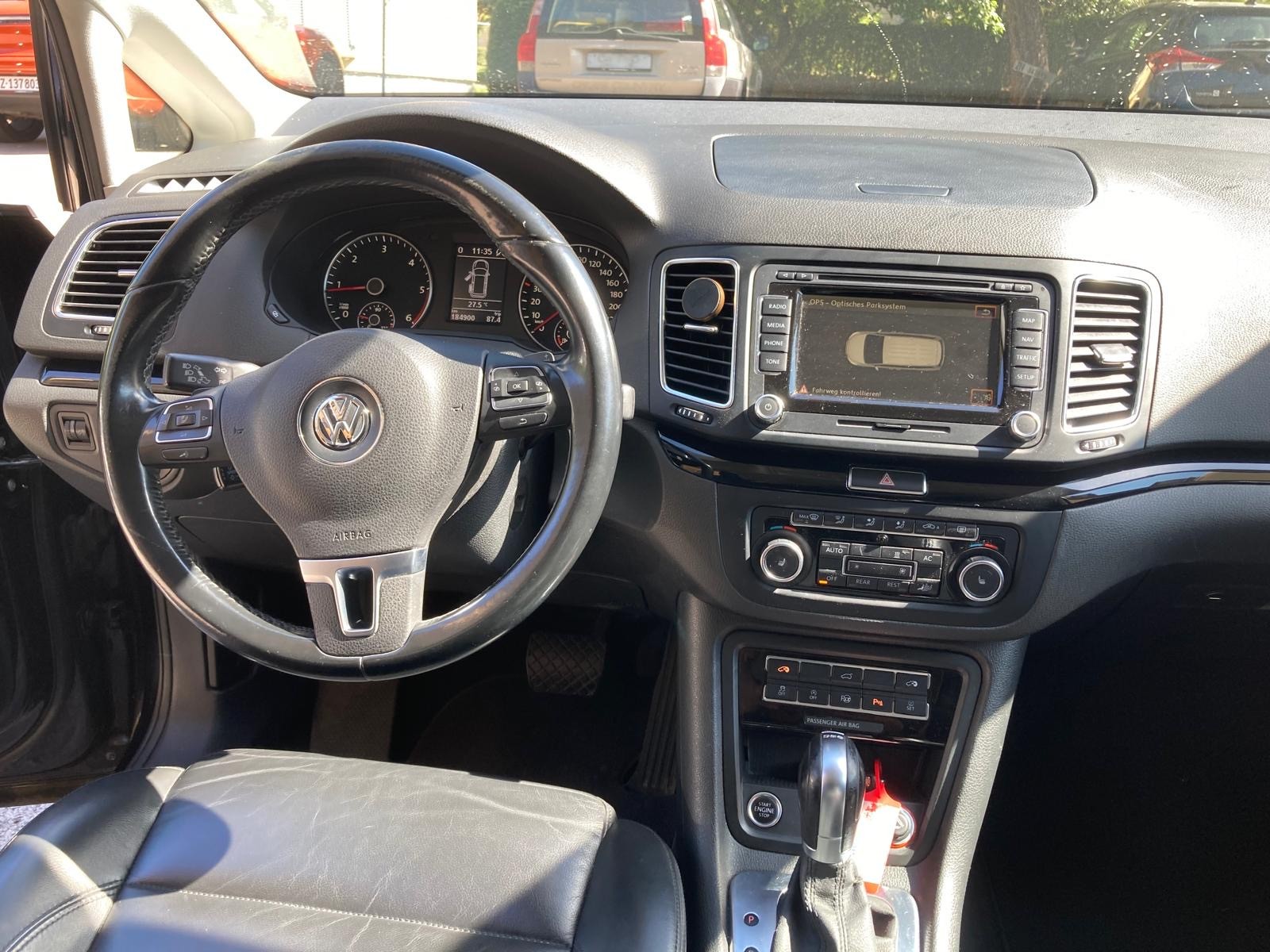 VW Sharan 2.0 TDI BlueMotion Technology Highline DSG-image-11