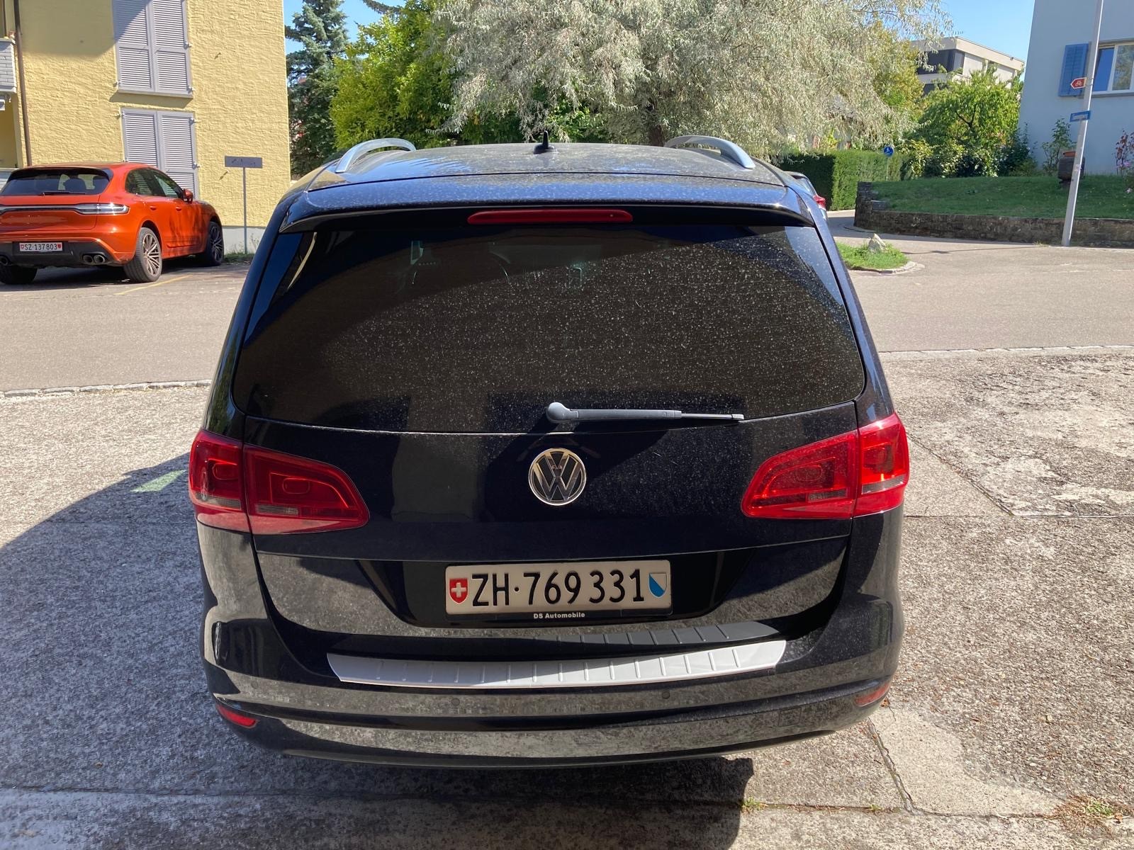VW Sharan 2.0 TDI BlueMotion Technology Highline DSG-image-5