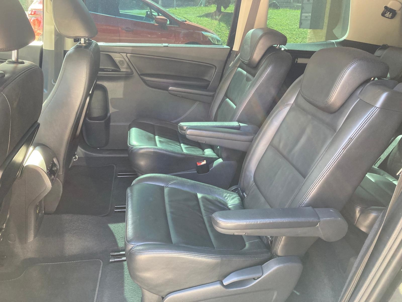 VW Sharan 2.0 TDI BlueMotion Technology Highline DSG-image-9