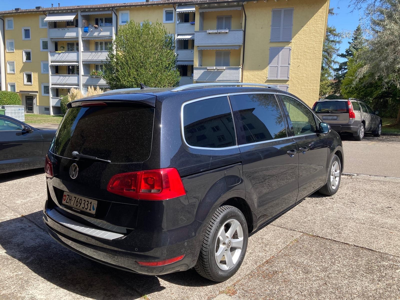 VW Sharan 2.0 TDI BlueMotion Technology Highline DSG-image-4