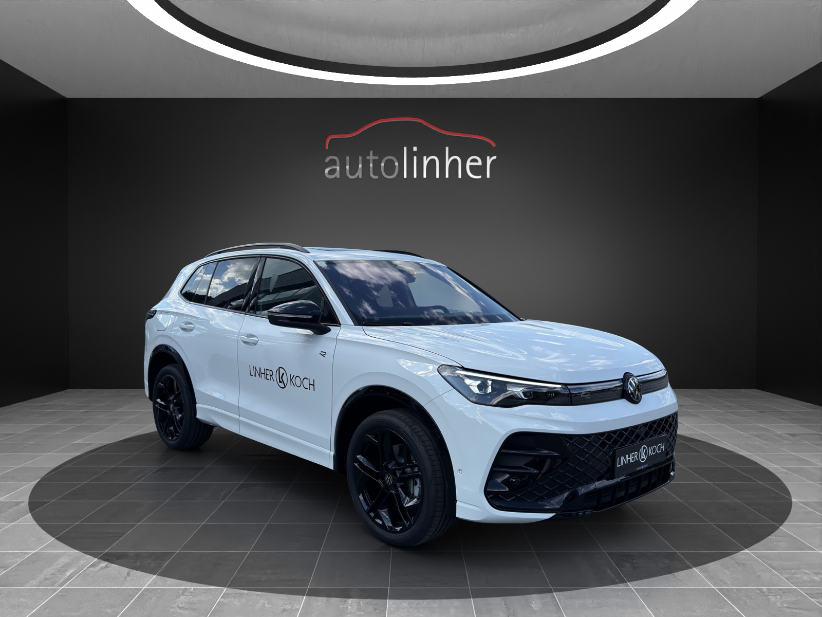 VW Tiguan 2.0 TDI SCR R-Line 4Motion DSG-image-5