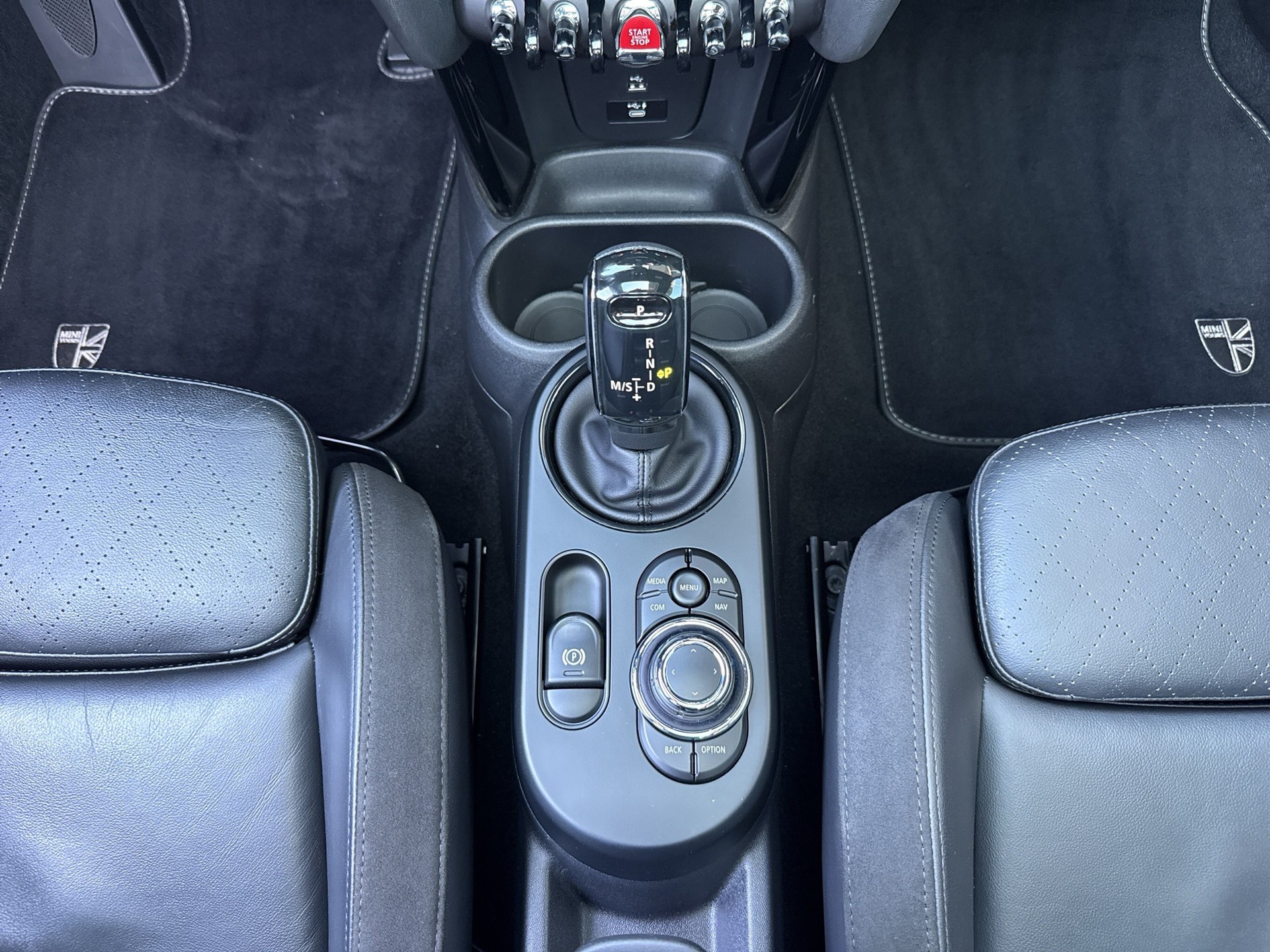 MINI Cooper S Trafalgar Edition Steptronic DKG-image-12