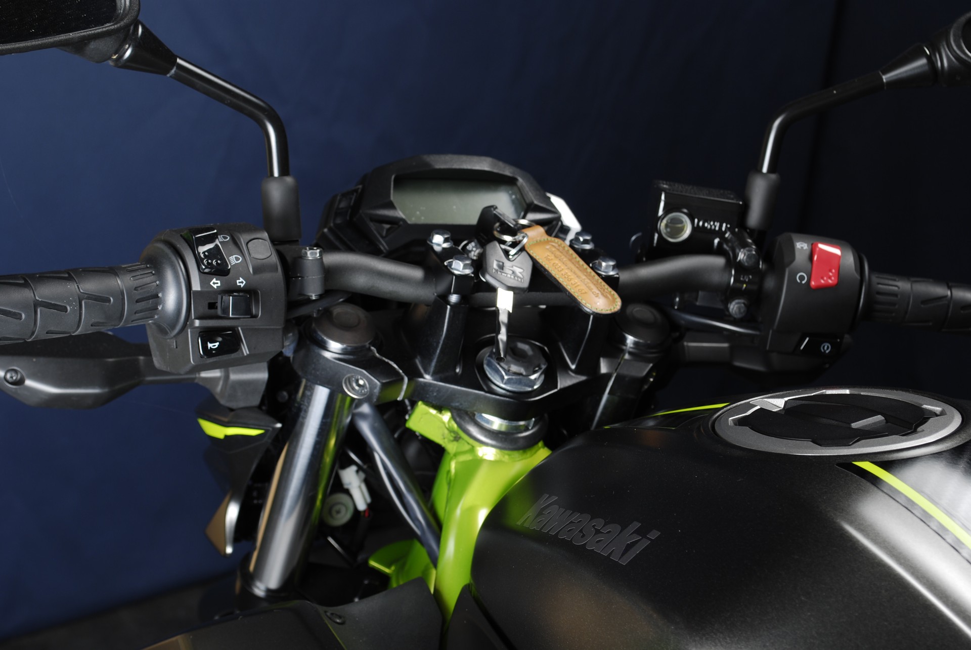 KAWASAKI Z 125 MY25-image-14