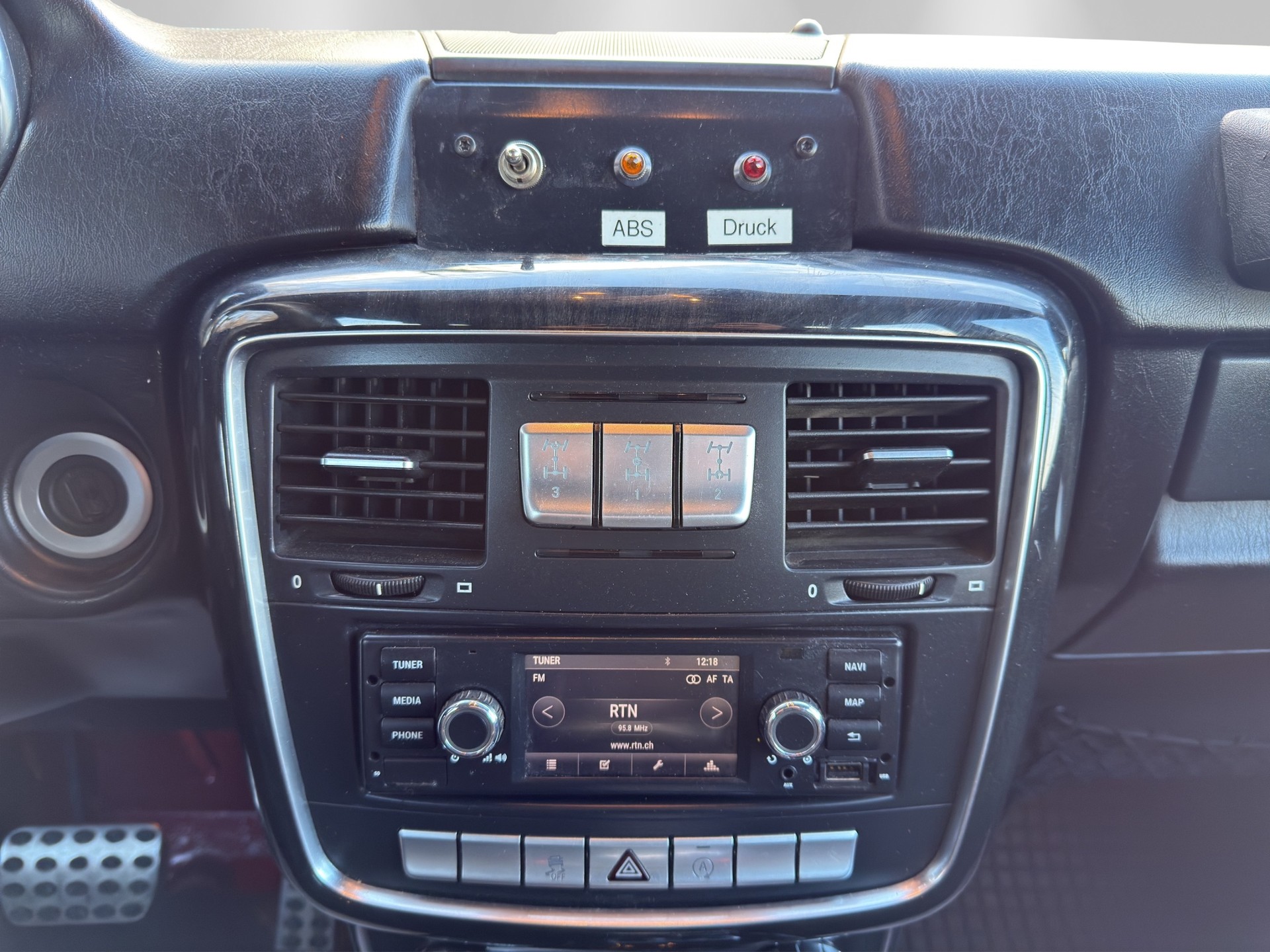 MERCEDES-BENZ G 350 d Professional 7G-Tronic Druckluft-Bremse-image-11