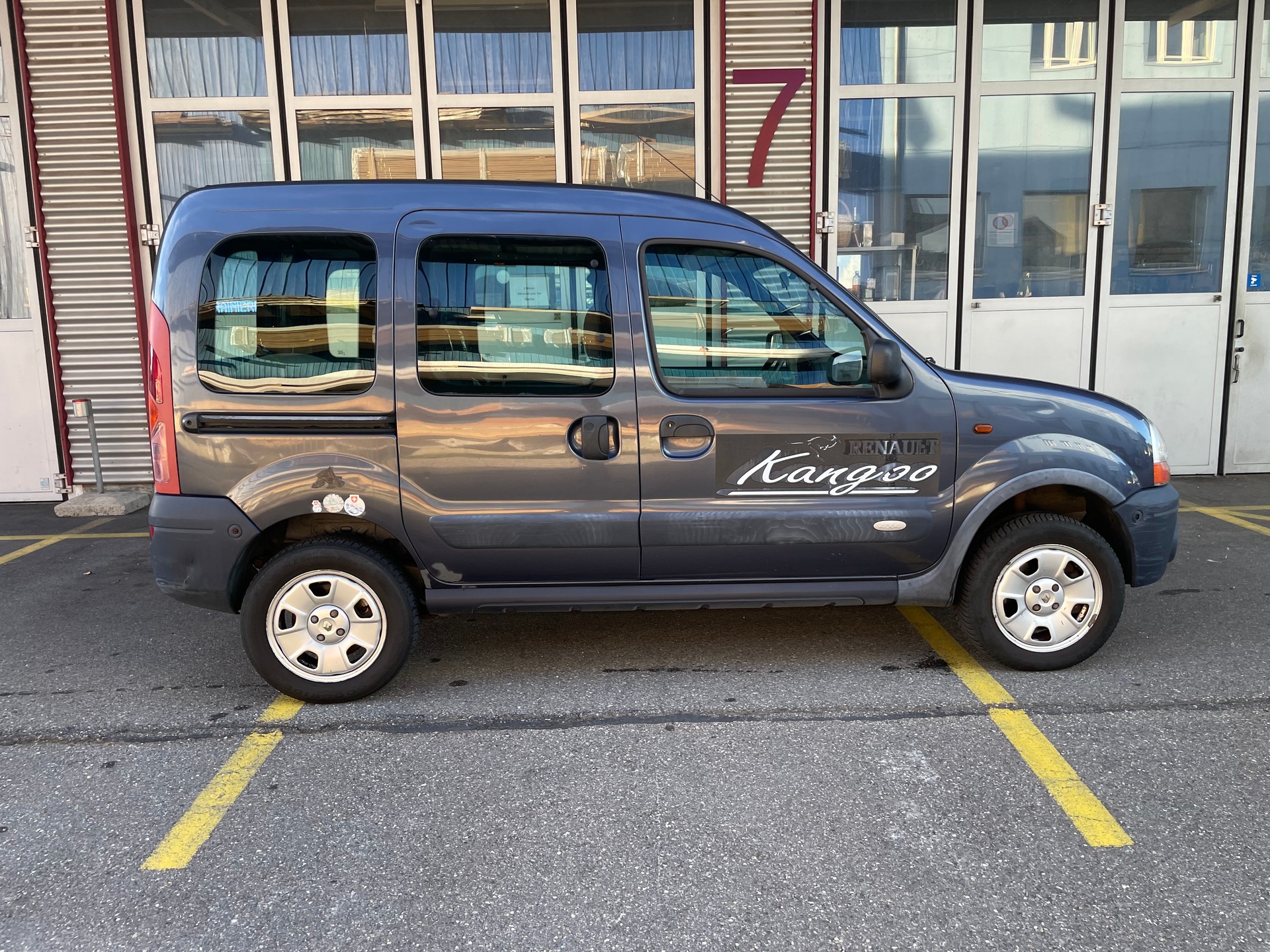 RENAULT Kangoo 1.6 16V Edition 4X4-image-3