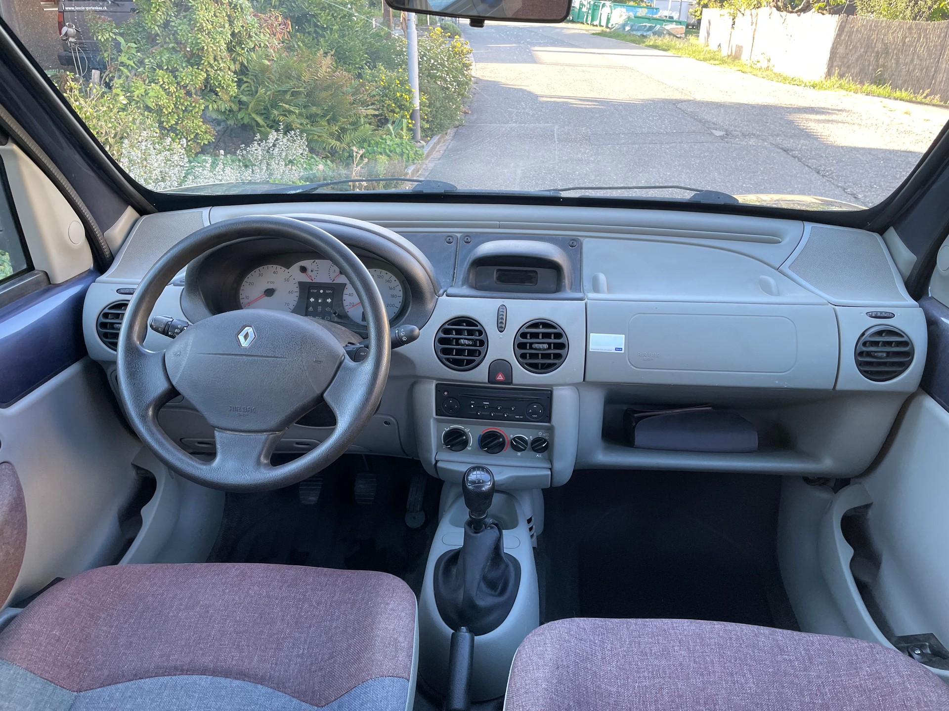 RENAULT Kangoo 1.6 16V Edition 4X4-image-8