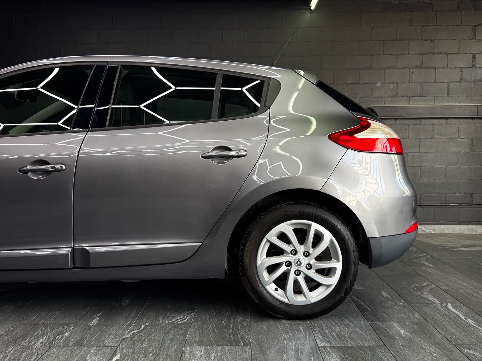 RENAULT Mégane 1.5 dCi Dynamique EDC-image-6