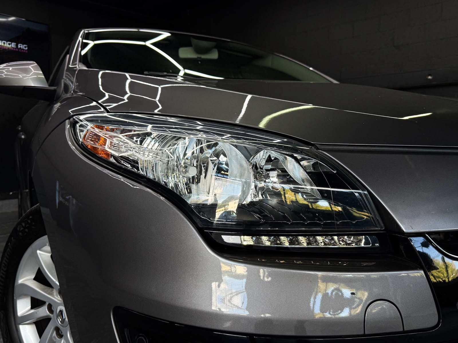 RENAULT Mégane 1.5 dCi Dynamique EDC-image-1