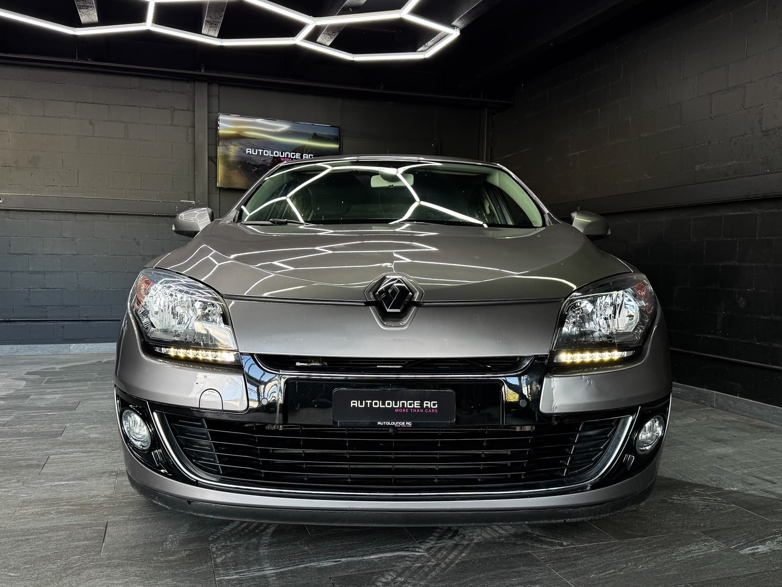 RENAULT Mégane 1.5 dCi Dynamique EDC-image-3