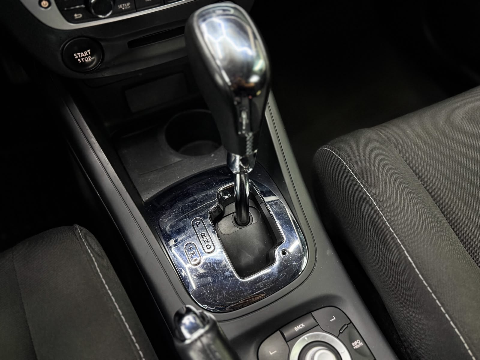 RENAULT Mégane 1.5 dCi Dynamique EDC-image-16