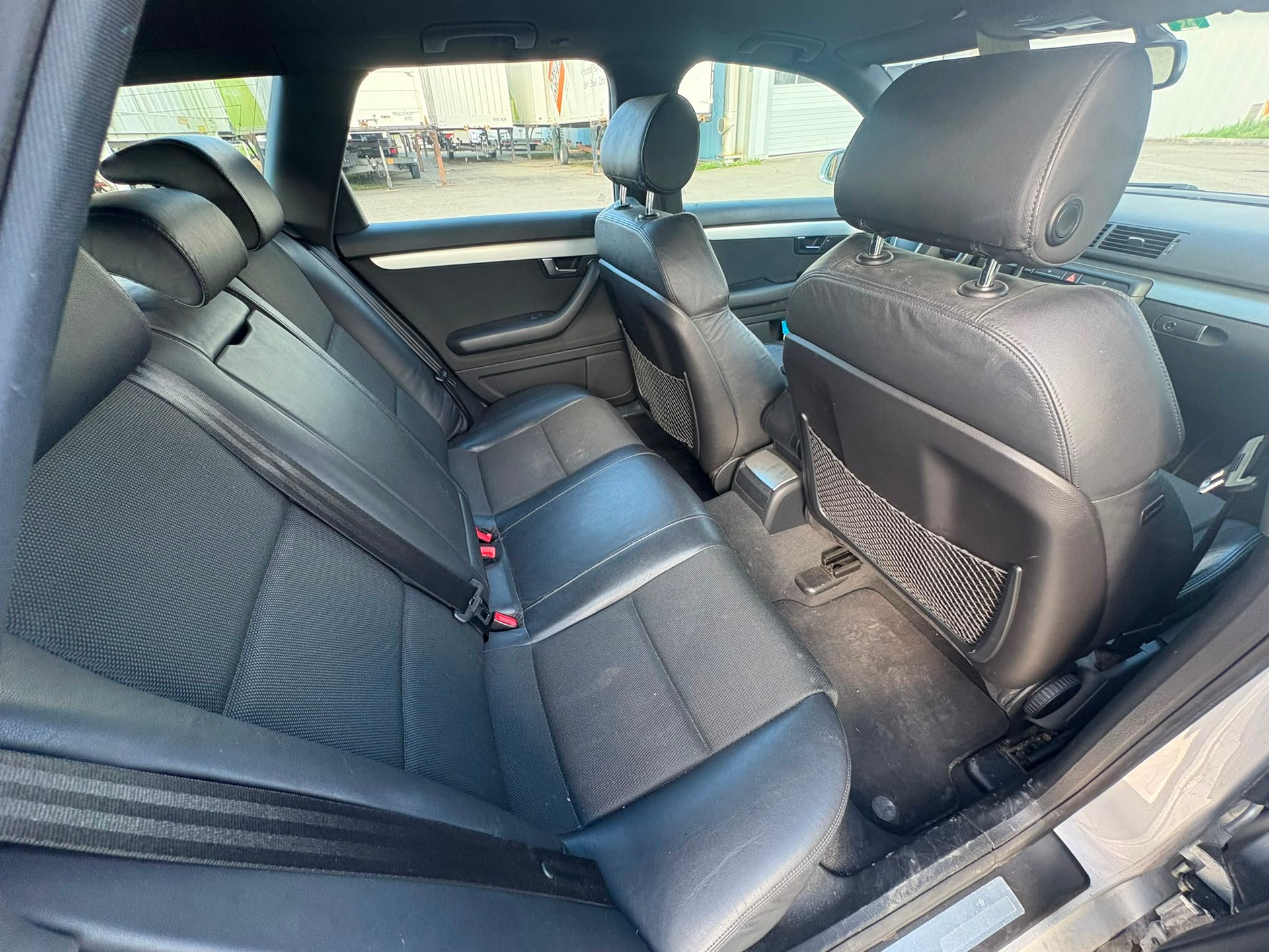 AUDI A4 Avant 2.0 Turbo FSI-image-3