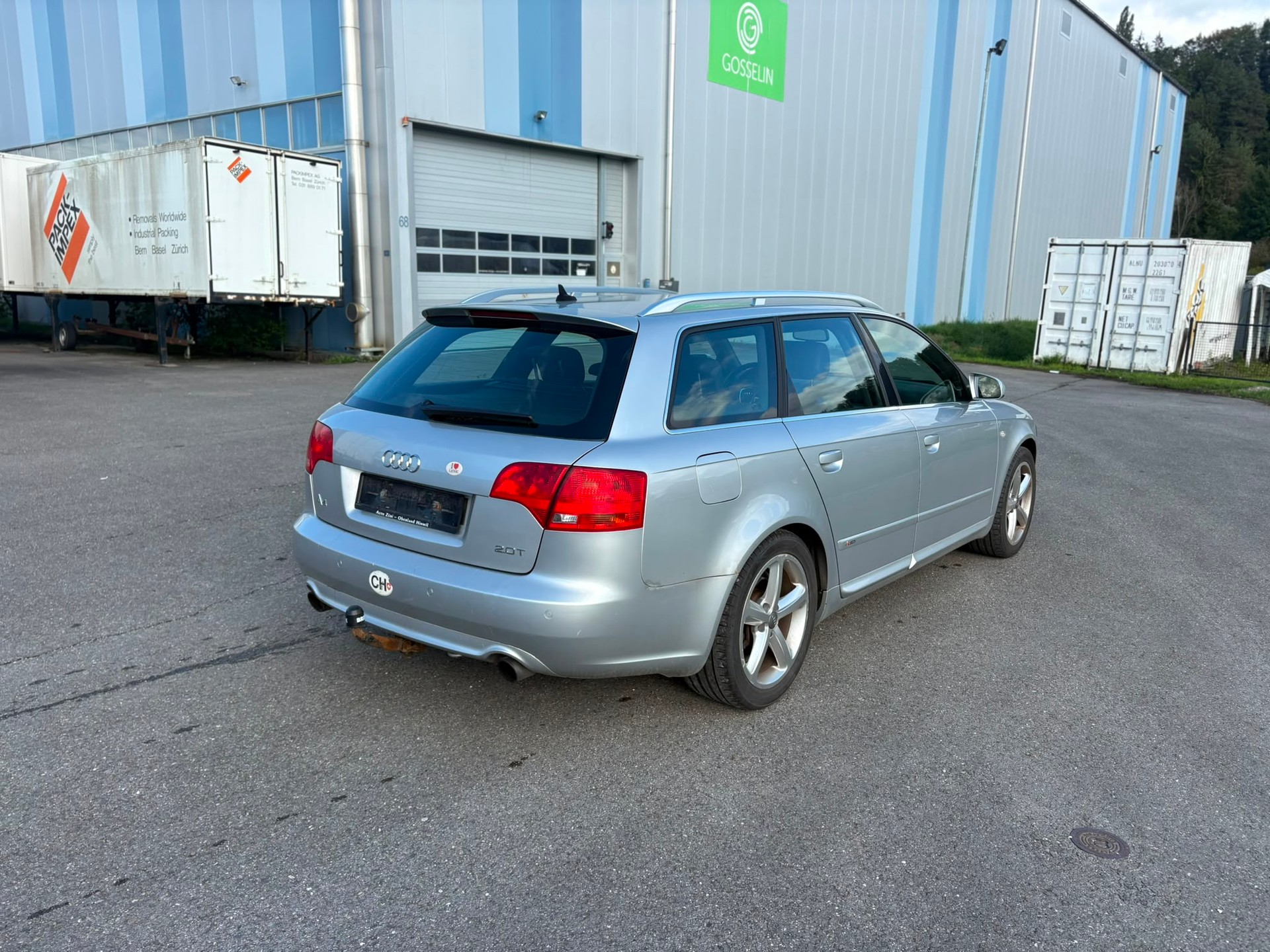 AUDI A4 Avant 2.0 Turbo FSI-image-5