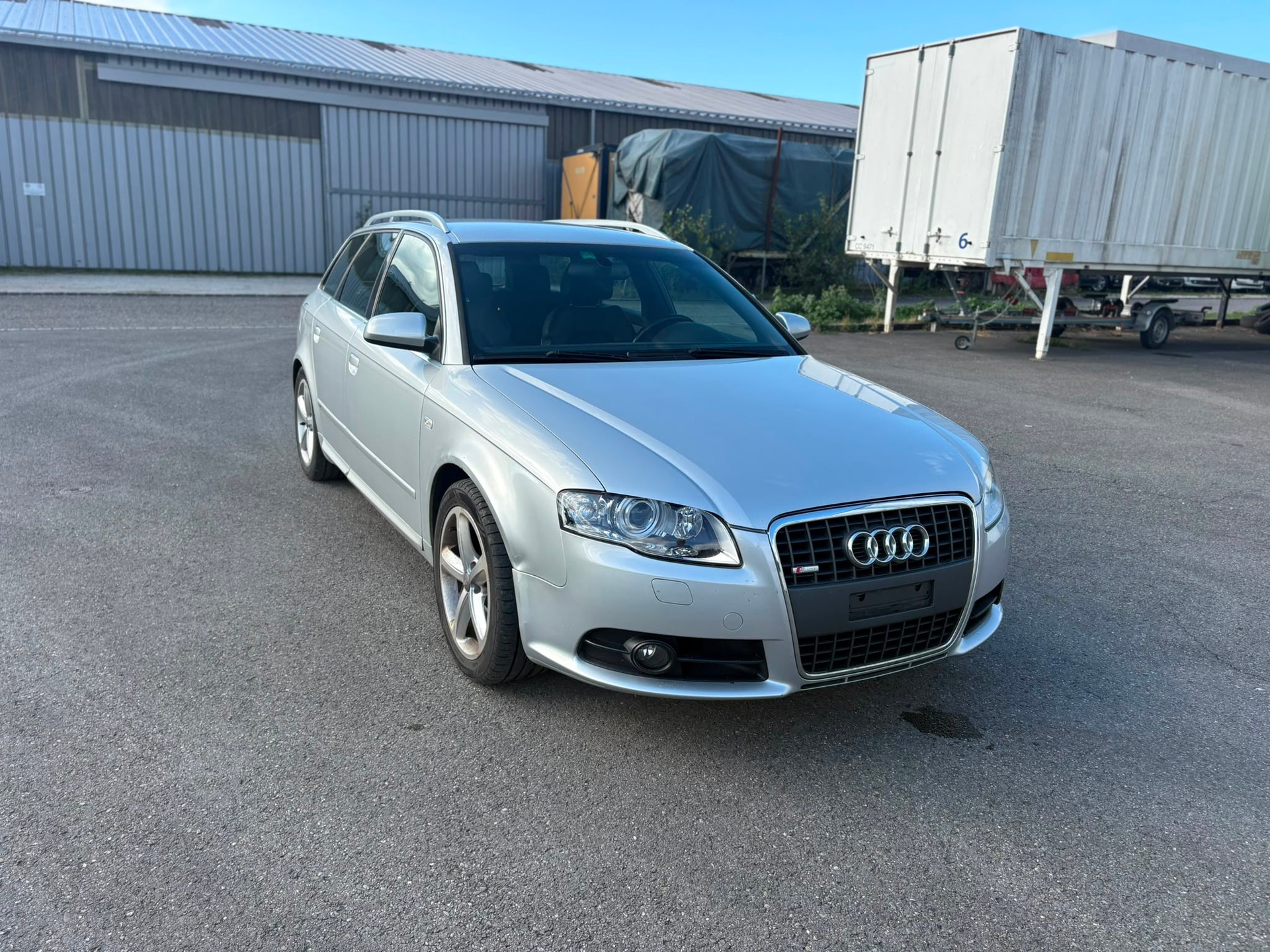 AUDI A4 Avant 2.0 Turbo FSI-image-0