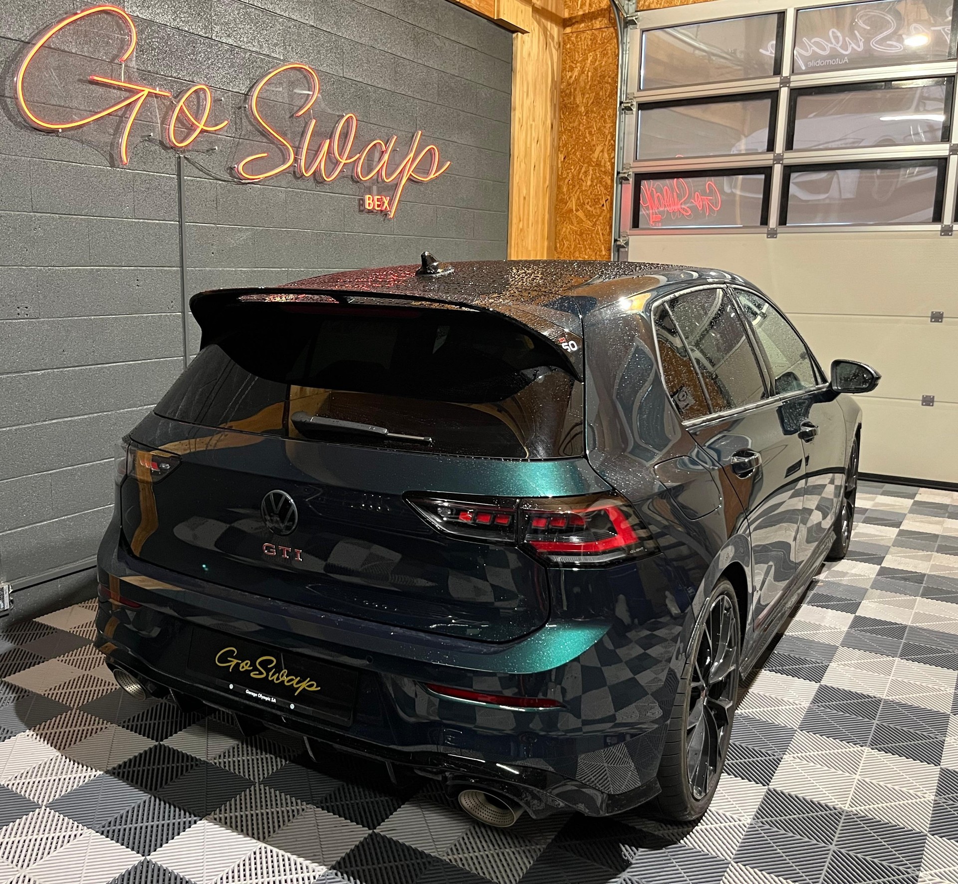 VW Golf 2.0 TSI GTI Edition 50 DSG-image-3