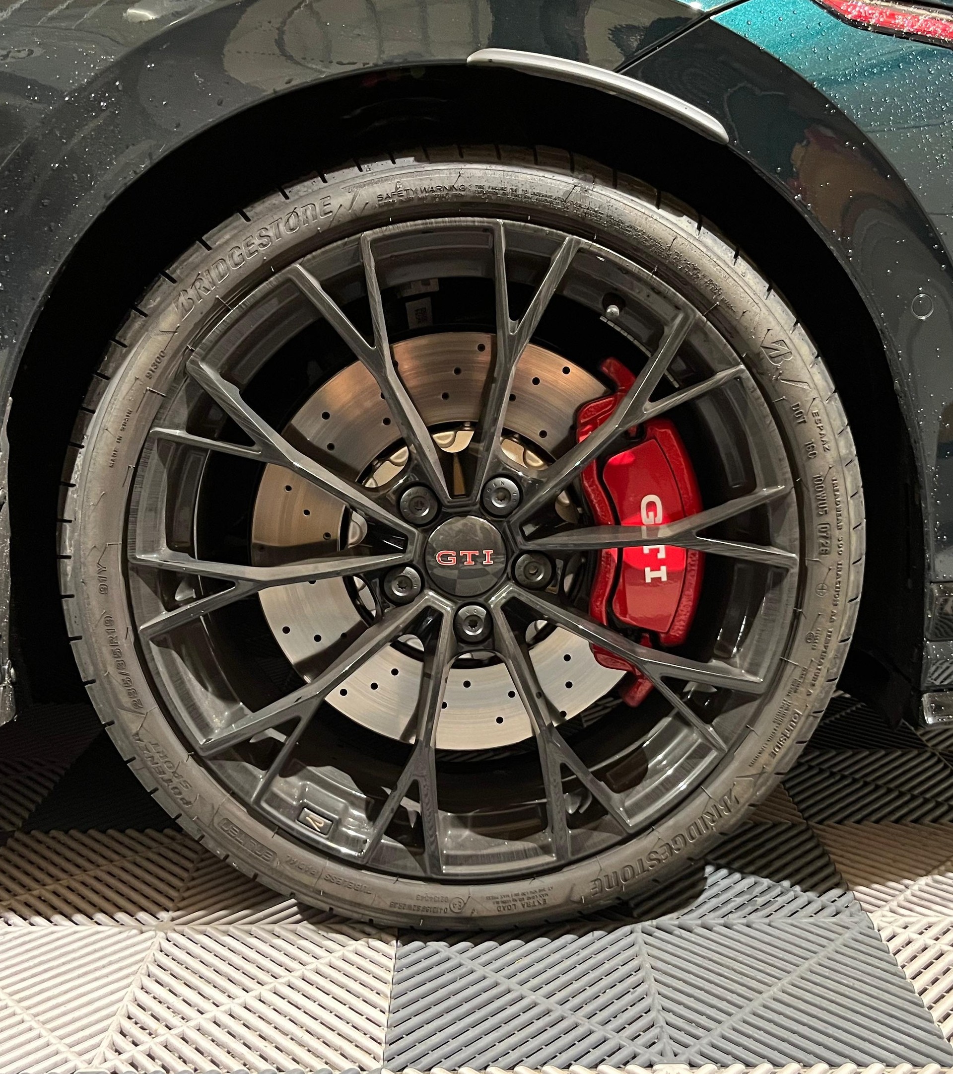 VW Golf 2.0 TSI GTI Edition 50 DSG-image-16