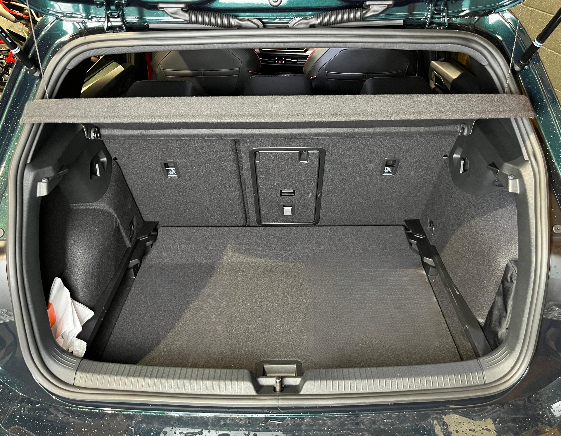 VW Golf 2.0 TSI GTI Edition 50 DSG-image-15
