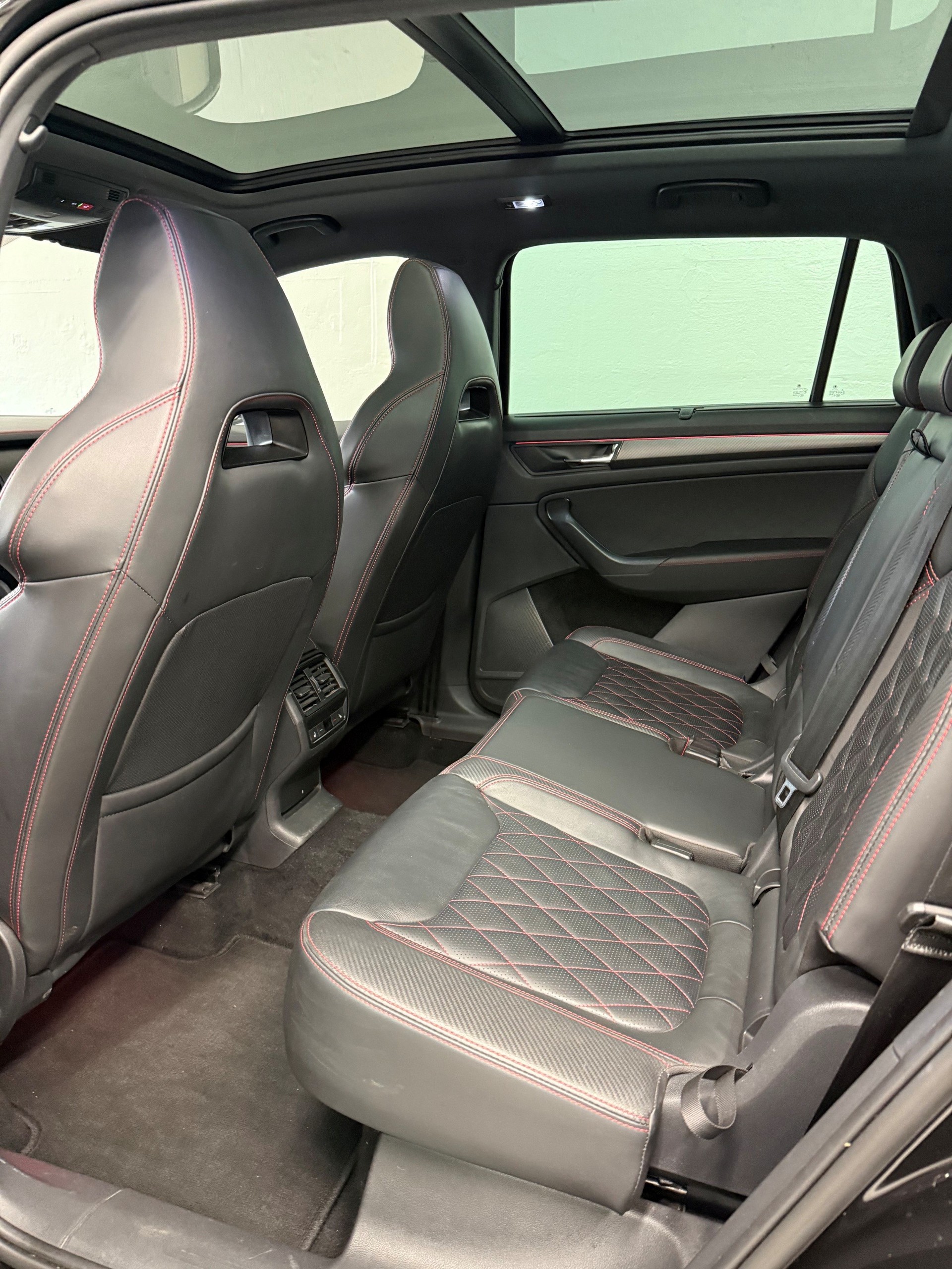 SKODA Kodiaq 2.0 TSI 4x4 RS-image-6