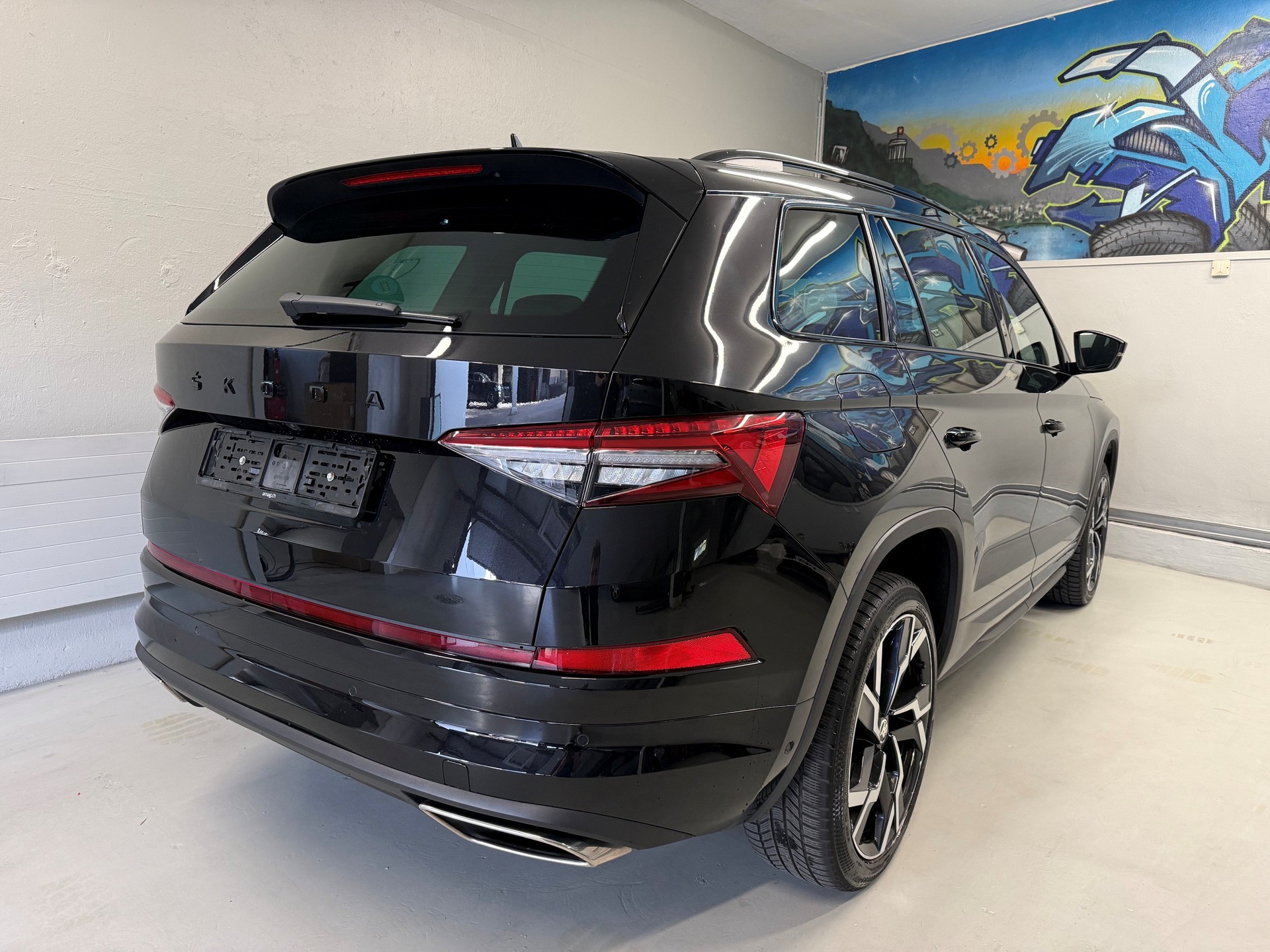 SKODA Kodiaq 2.0 TSI 4x4 RS-image-2