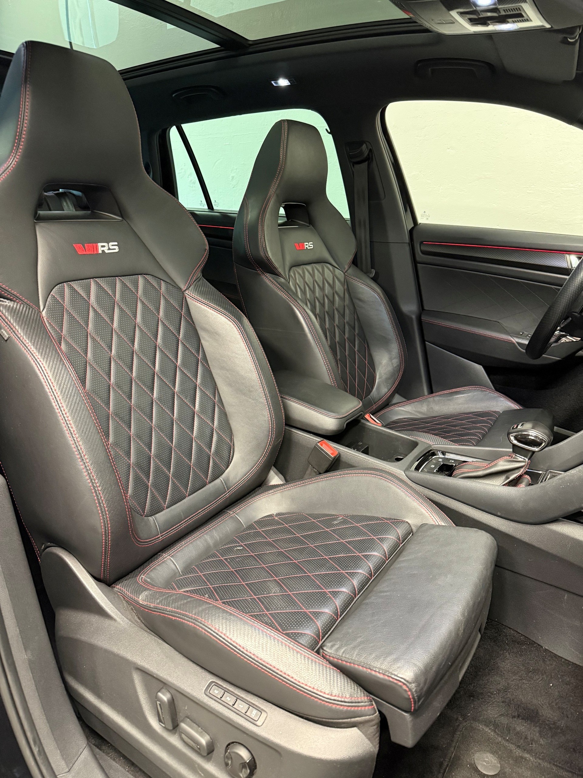 SKODA Kodiaq 2.0 TSI 4x4 RS-image-8