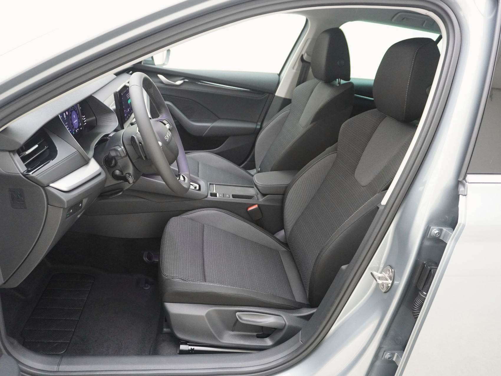 SKODA Octavia 1.5 TSI mHEV Selection-Loft DSG-image-12
