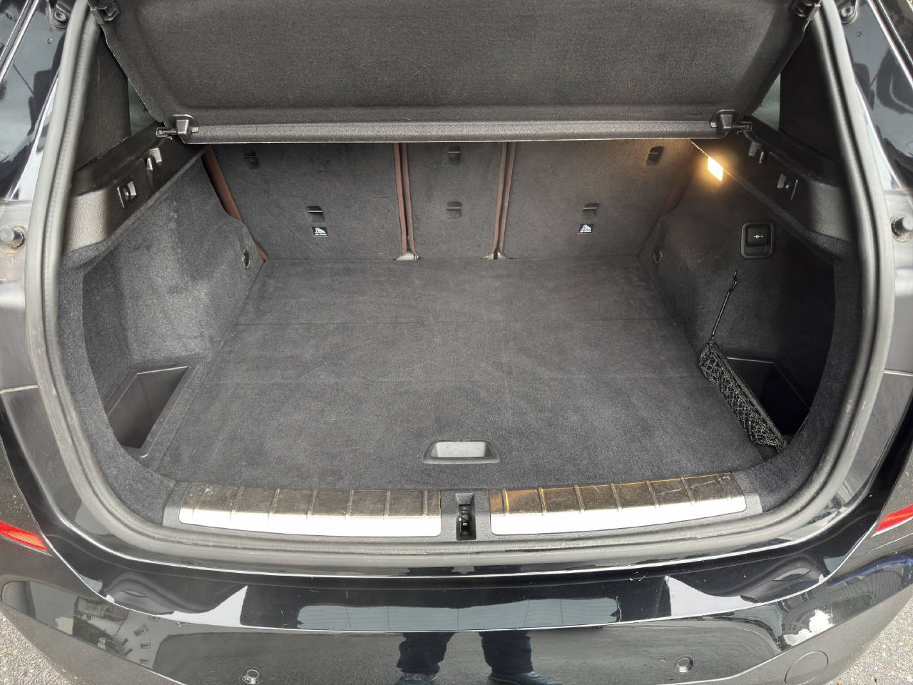 BMW X1 20i xDrive SAG-image-9