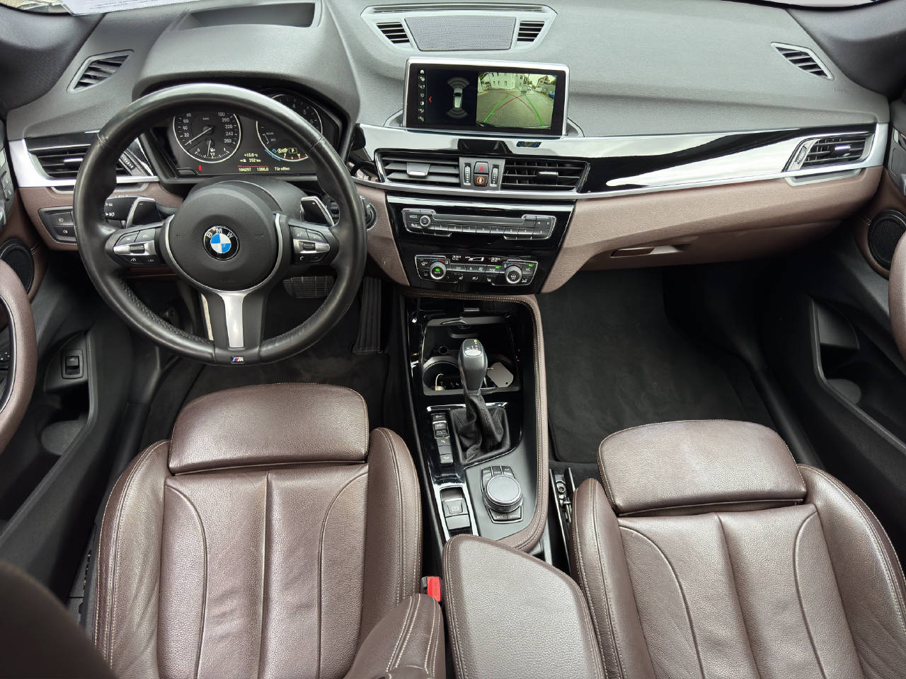 BMW X1 20i xDrive SAG-image-5