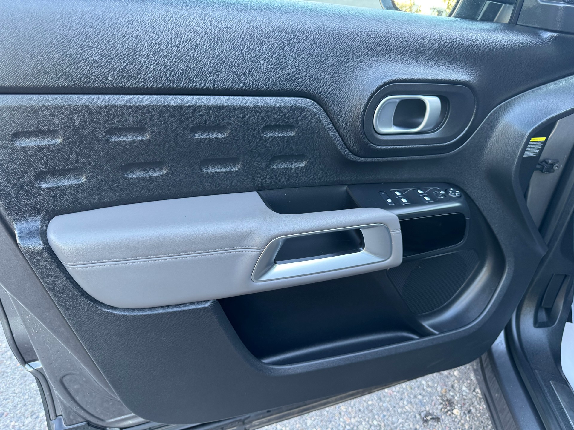 CITROEN C5 Aircross 1.6 PHEV Shine-image-15