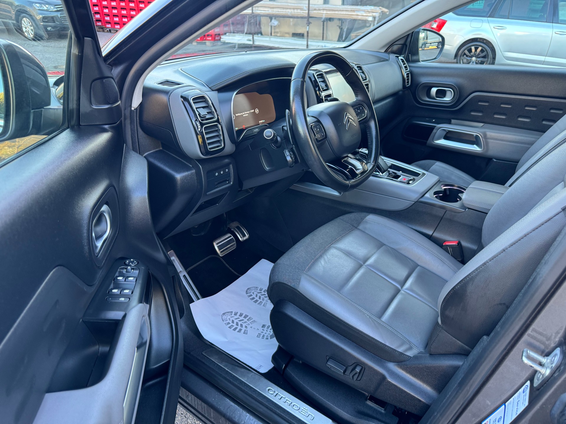 CITROEN C5 Aircross 1.6 PHEV Shine-image-14