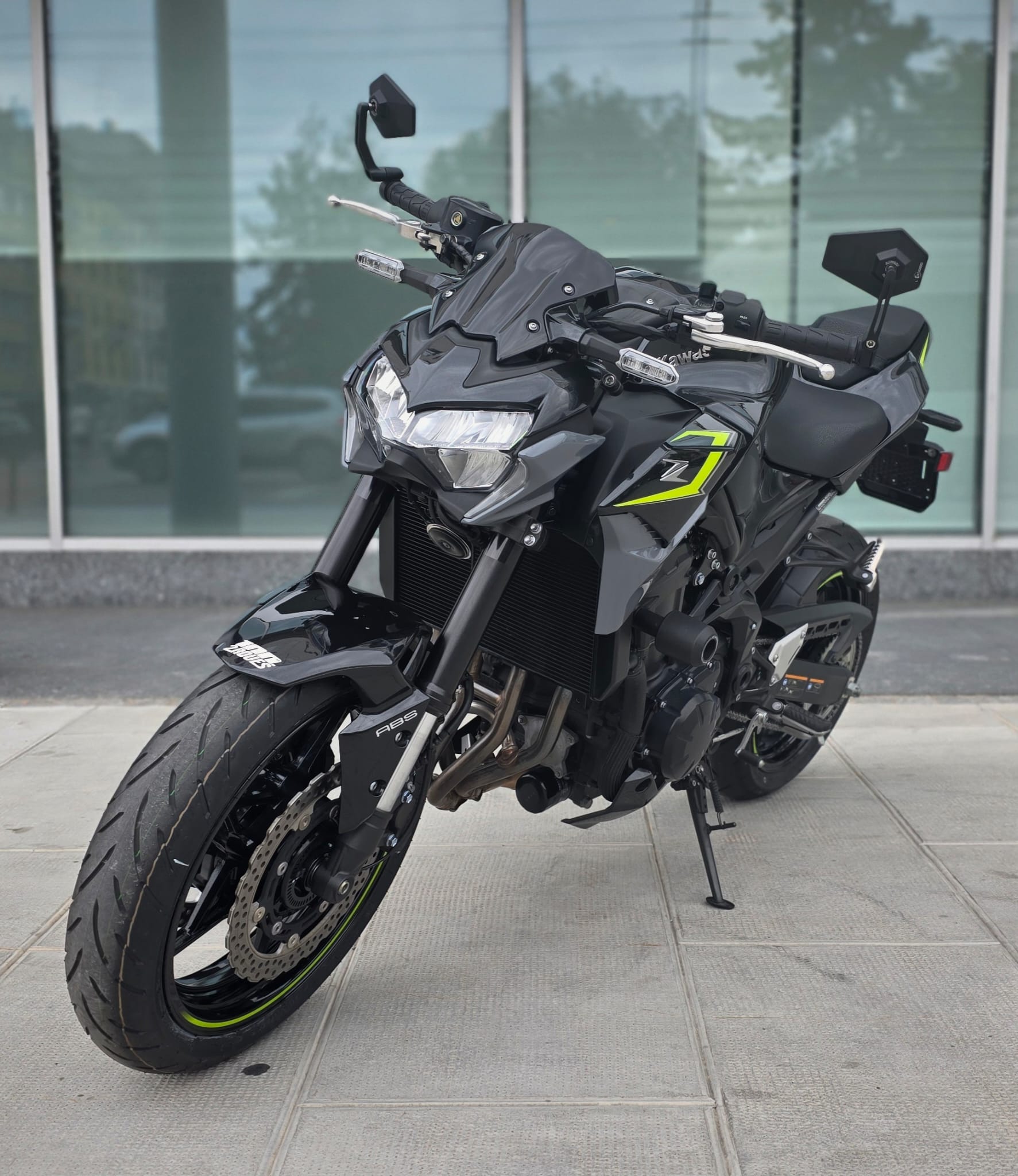KAWASAKI Z 900 (35kW)-showroom-element-3