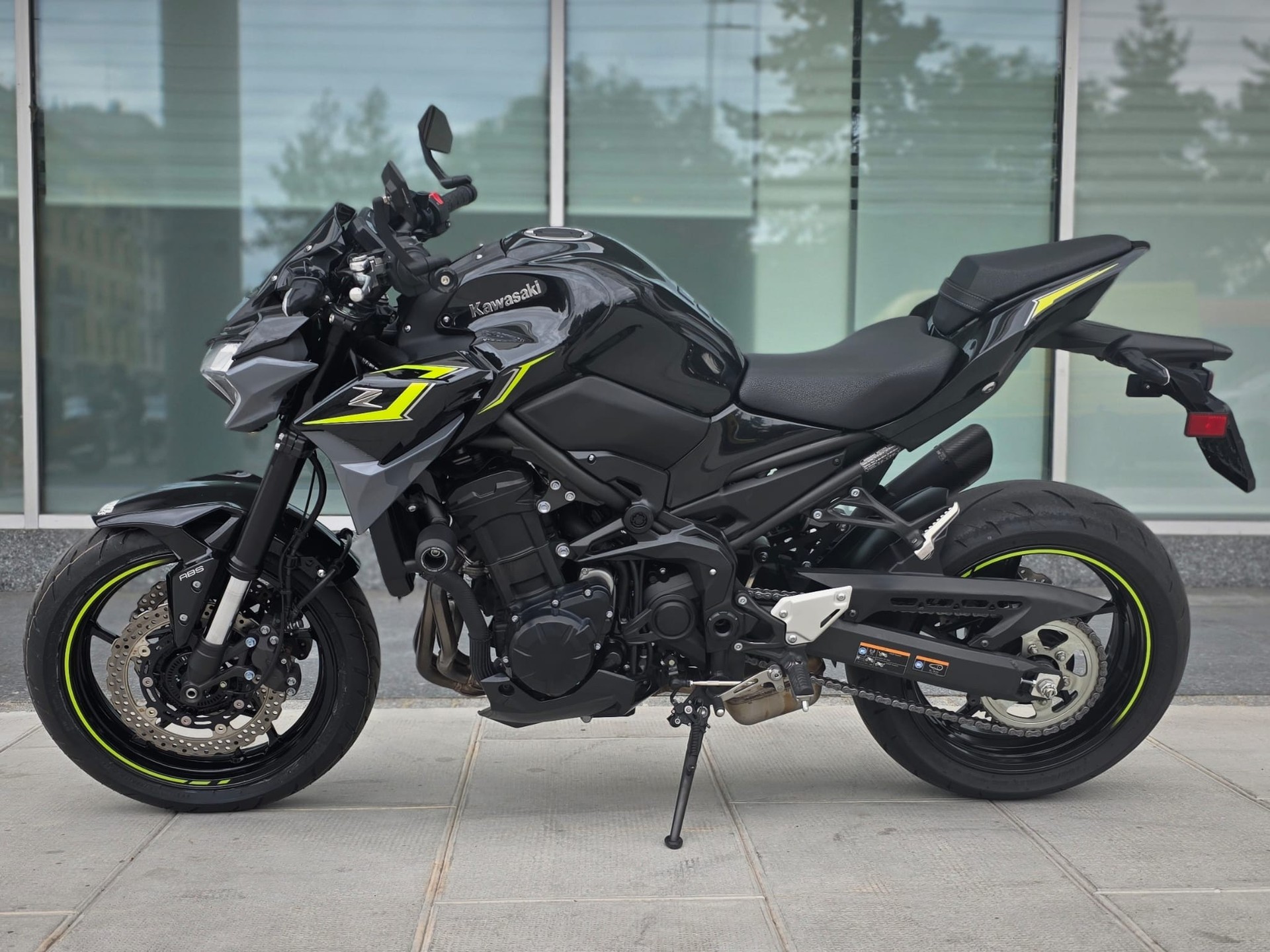 KAWASAKI Z 900 (35kW)-showroom-element-2