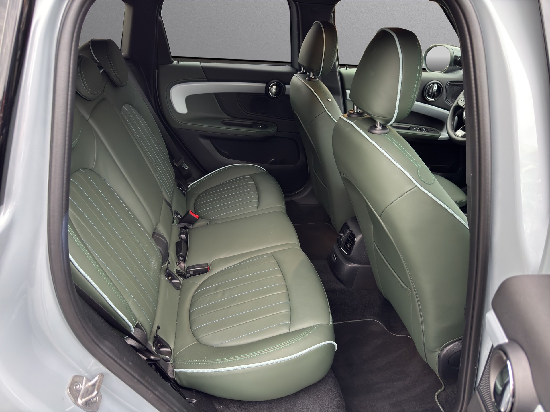 MINI Countryman Cooper Untamed Edition ALL4 Steptronic-image-16