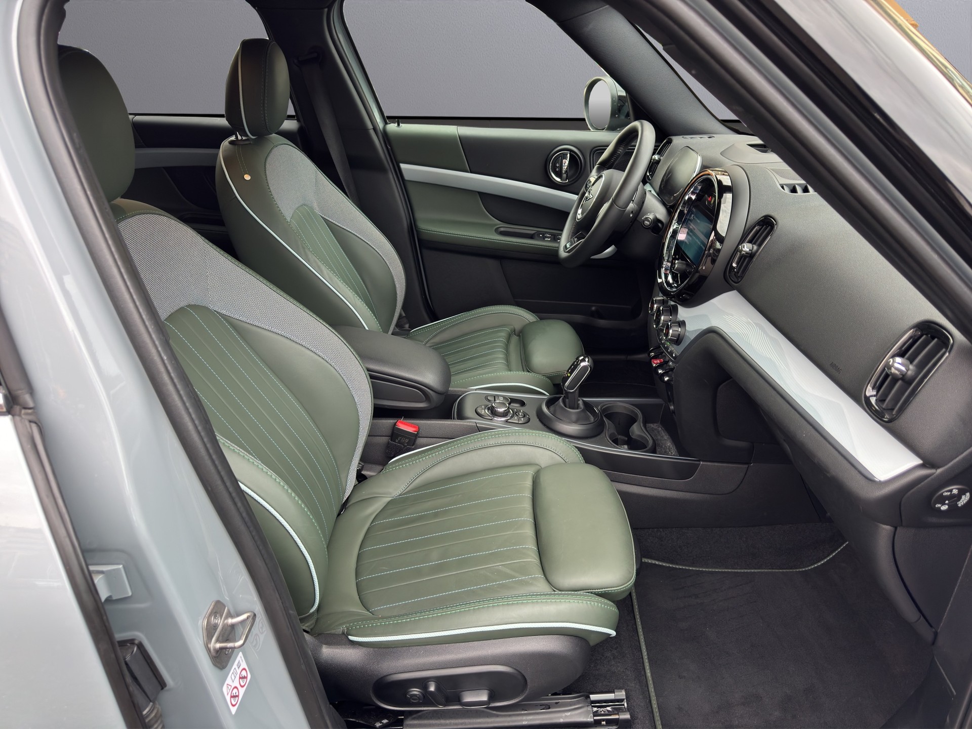 MINI Countryman Cooper Untamed Edition ALL4 Steptronic-image-15