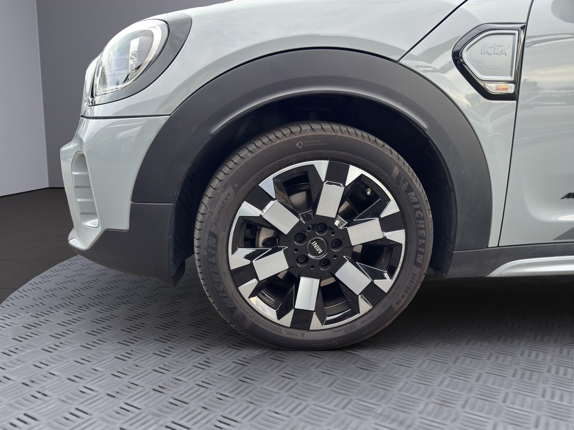 MINI Countryman Cooper Untamed Edition ALL4 Steptronic-image-8