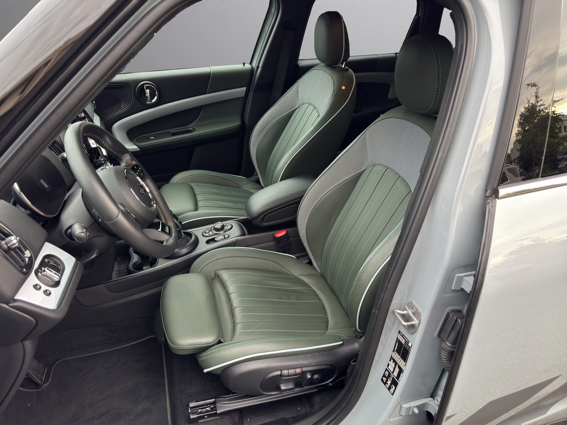MINI Countryman Cooper Untamed Edition ALL4 Steptronic-image-10