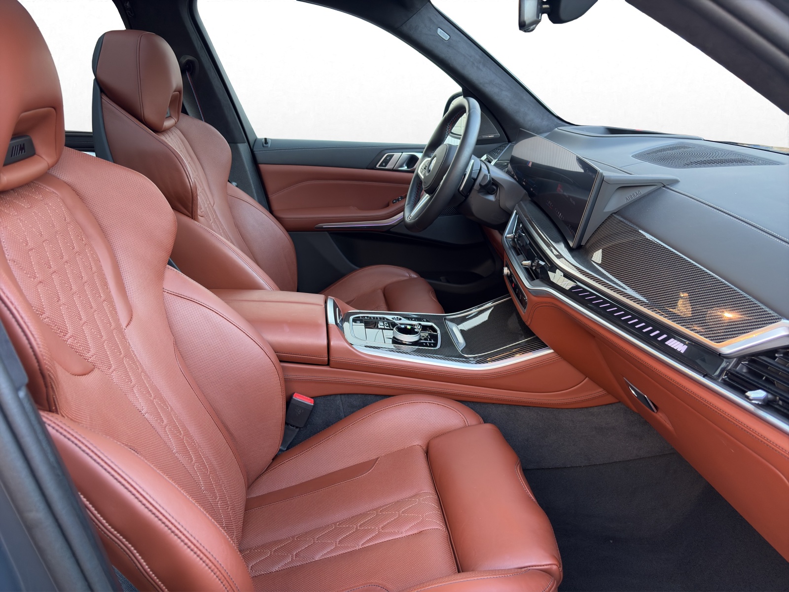 BMW X5 M60i xDrive-image-17