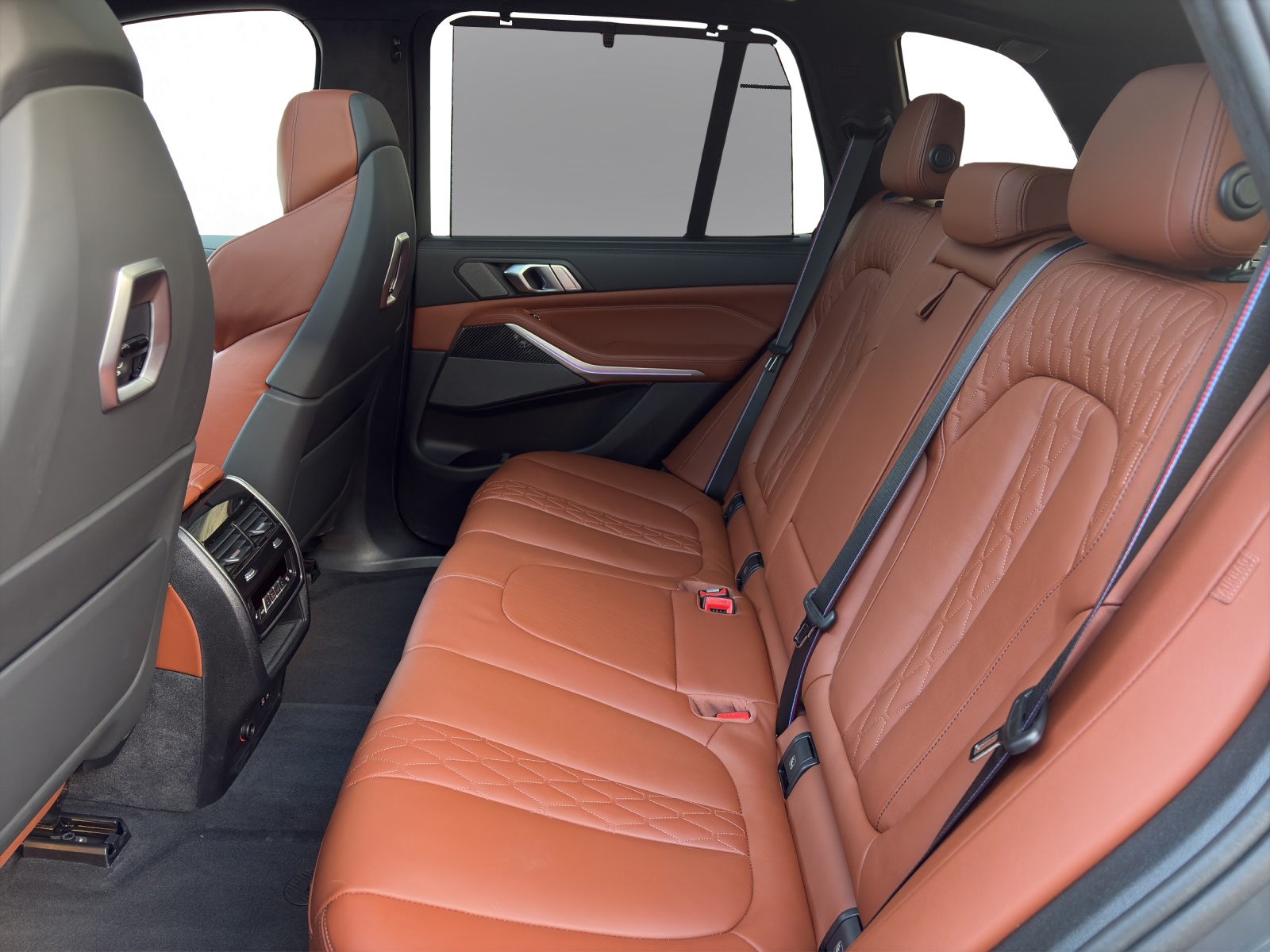 BMW X5 M60i xDrive-image-21