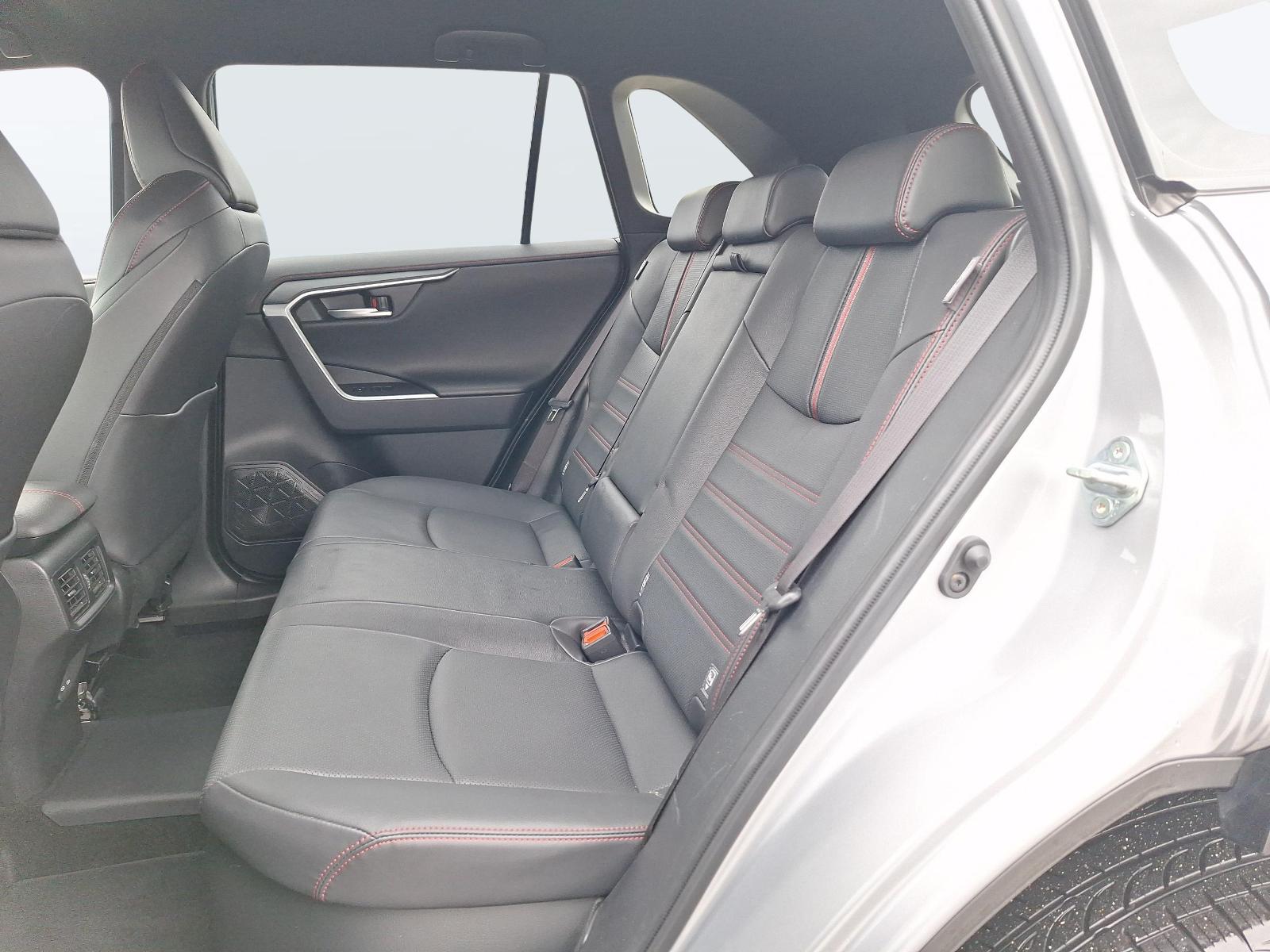 TOYOTA RAV4 2.5 Plug-In-Hybrid Platinum-image-9