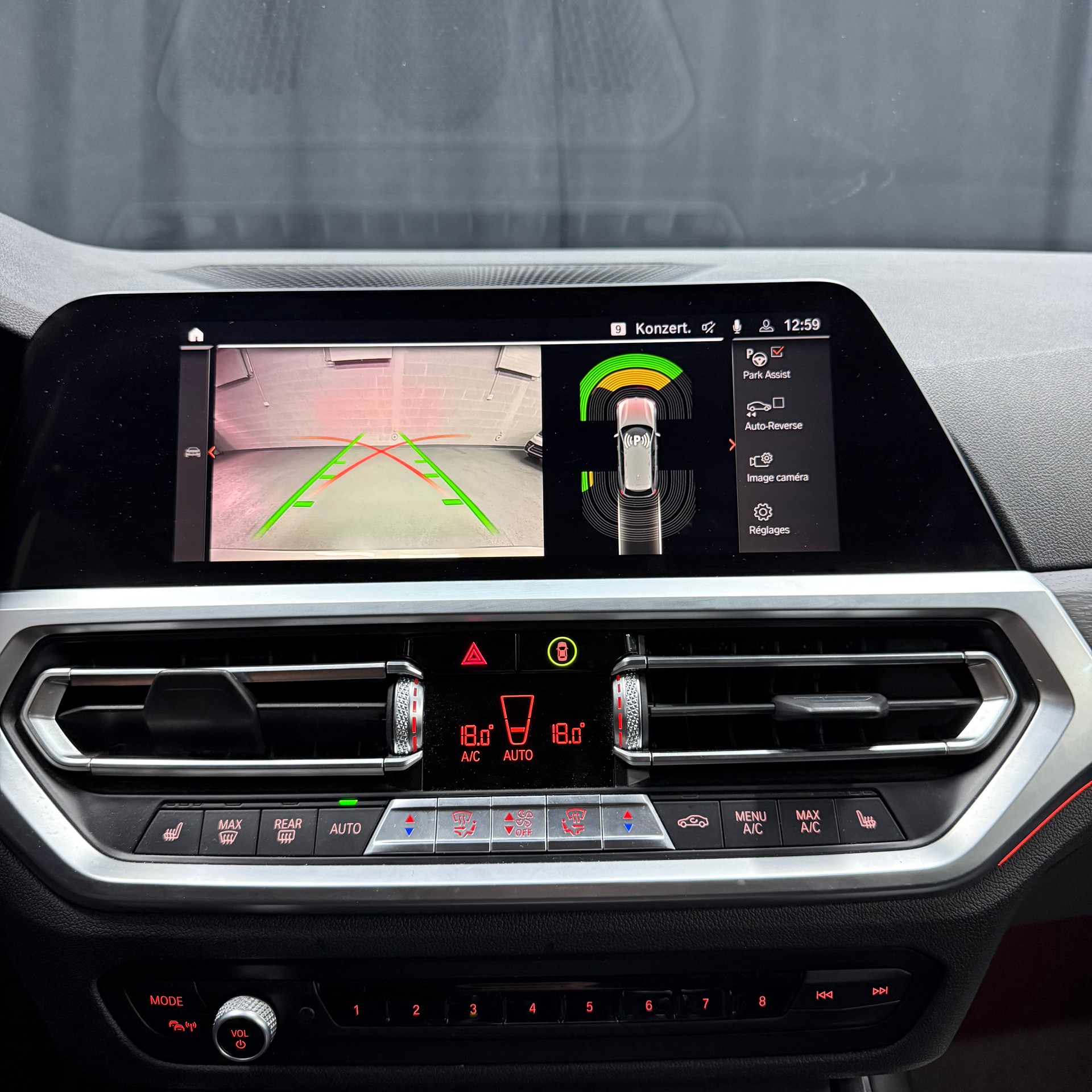 BMW 320d xDrive 48V Touring Sport Line Steptronic-image-14