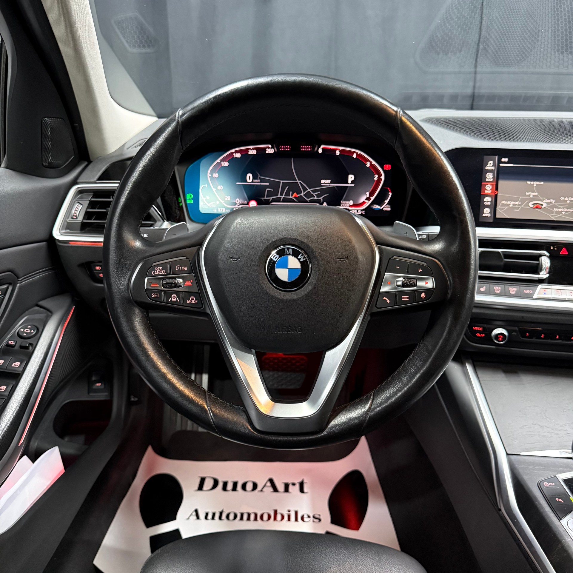 BMW 320d xDrive 48V Touring Sport Line Steptronic-image-9