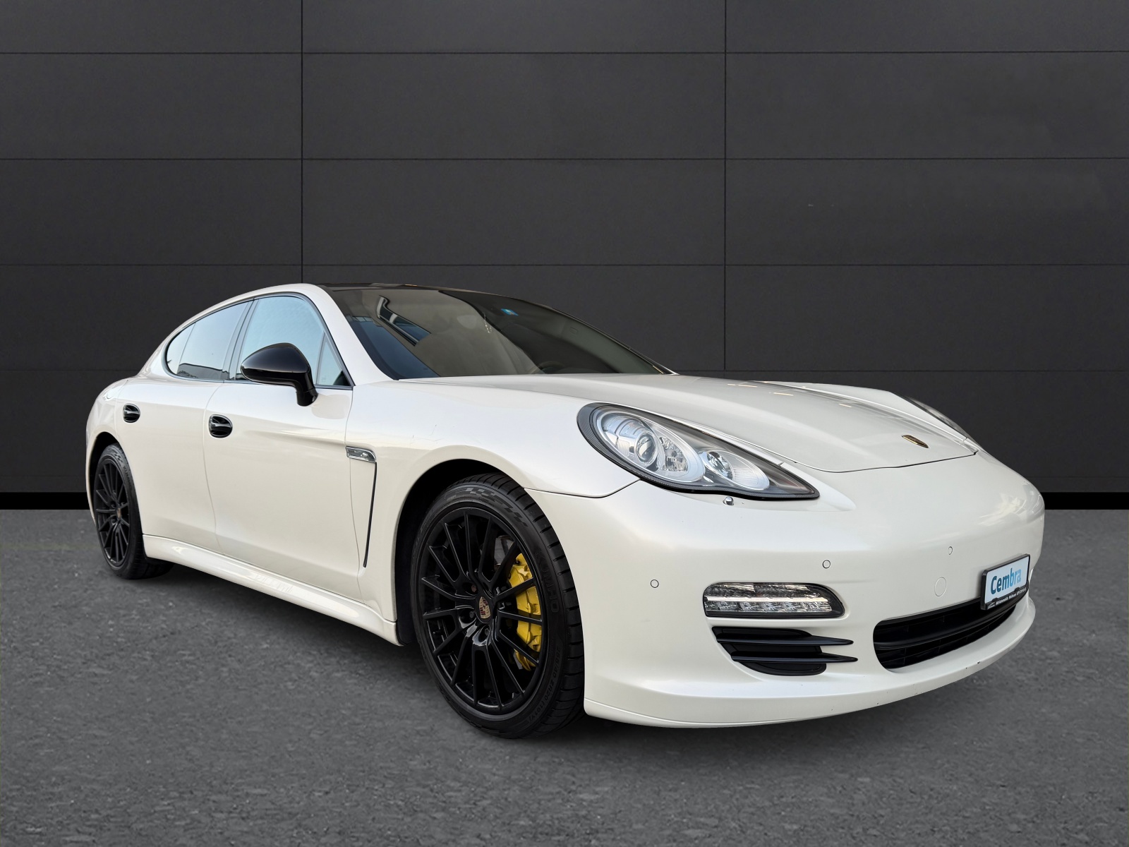 PORSCHE 4-image-6