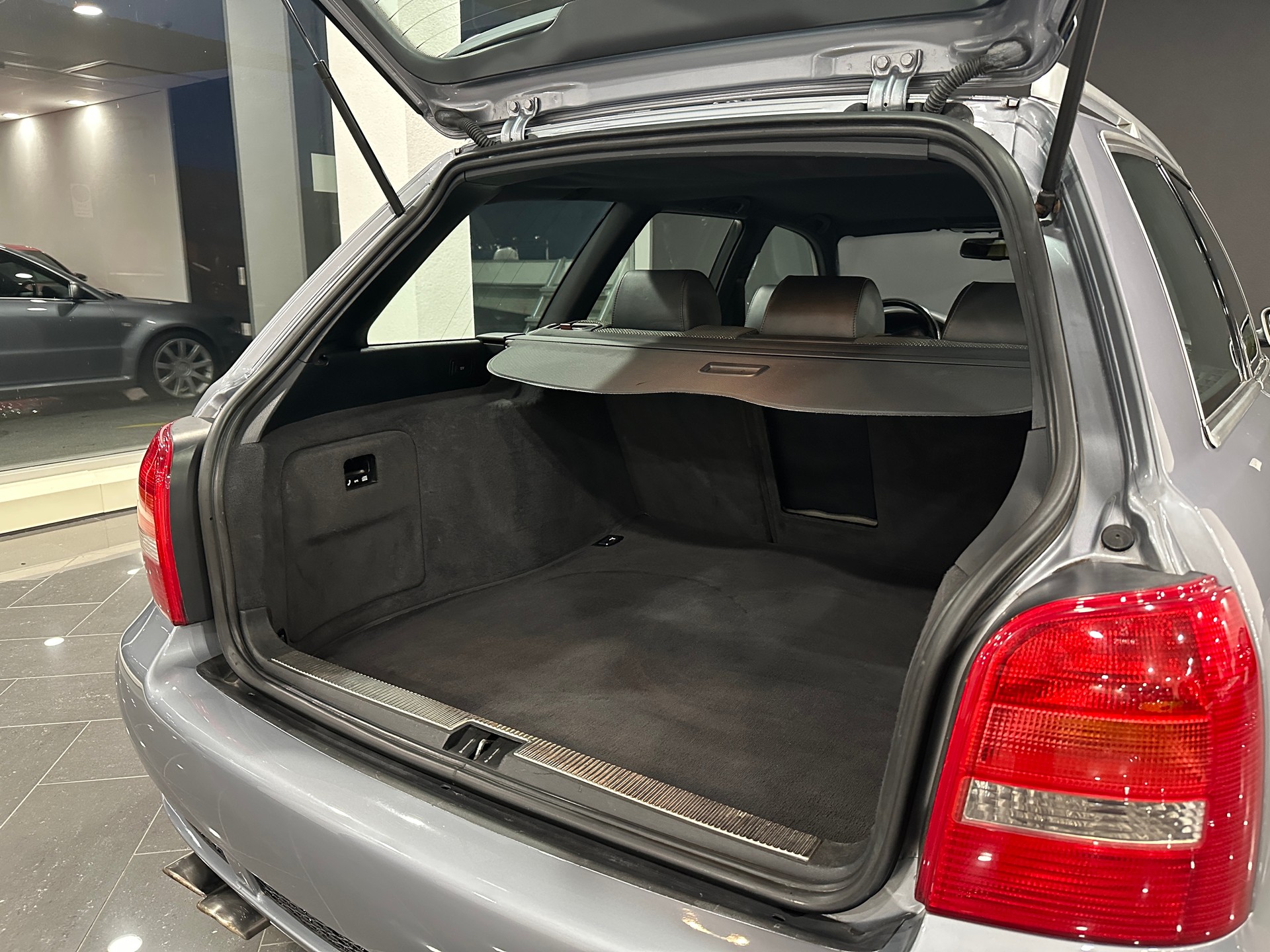 AUDI RS4 Avant quattro-image-24