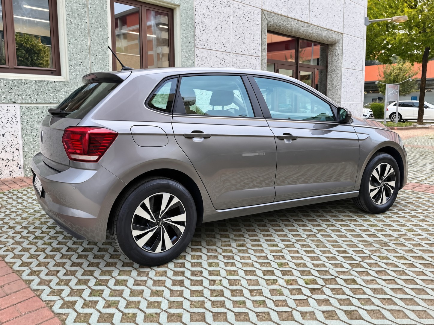 VW Polo 1.0 BMT Comfortline-image-3