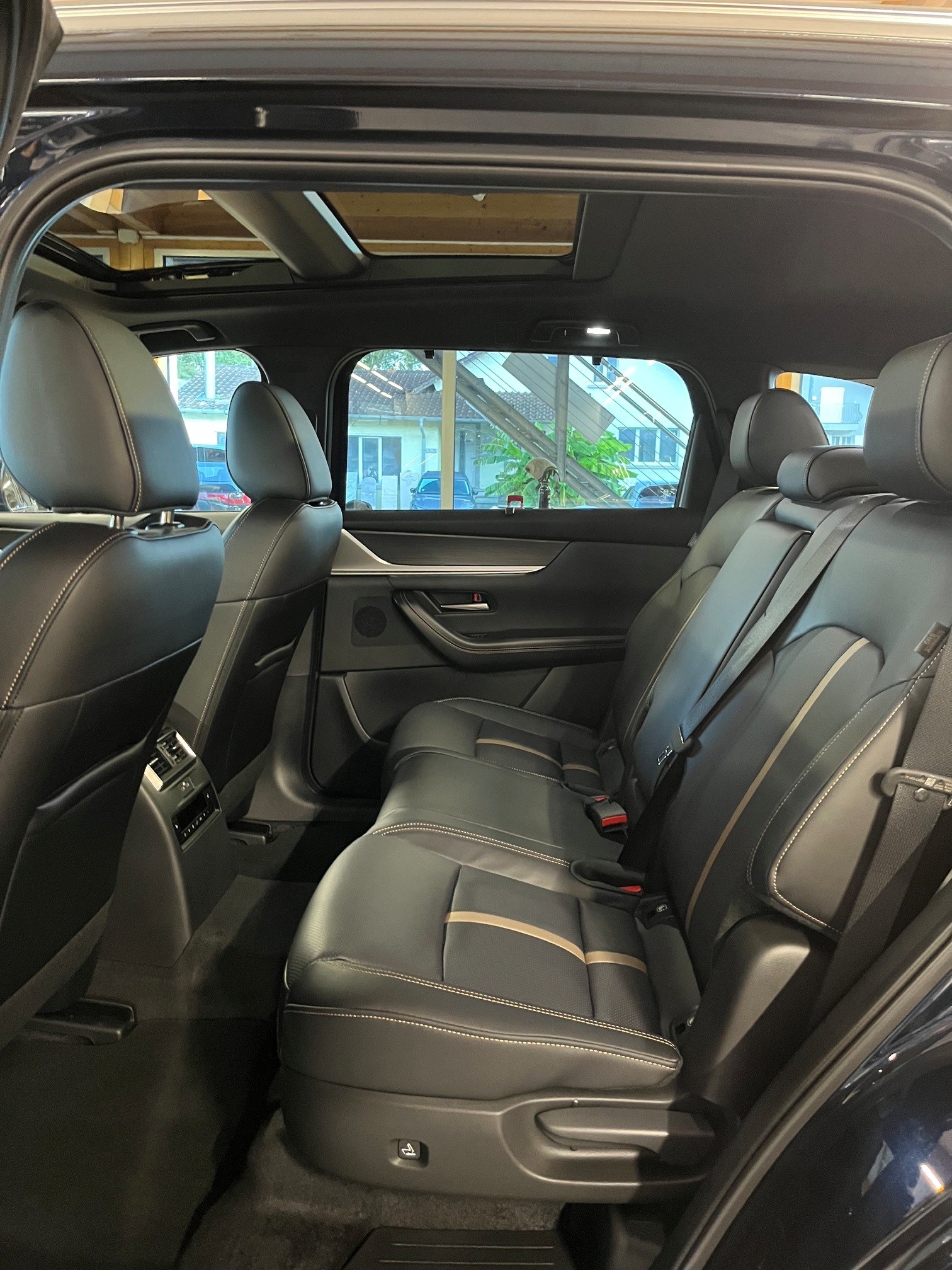 MAZDA CX-80 e-Skyactiv D254 MHEV AWD Homura Plus-image-7