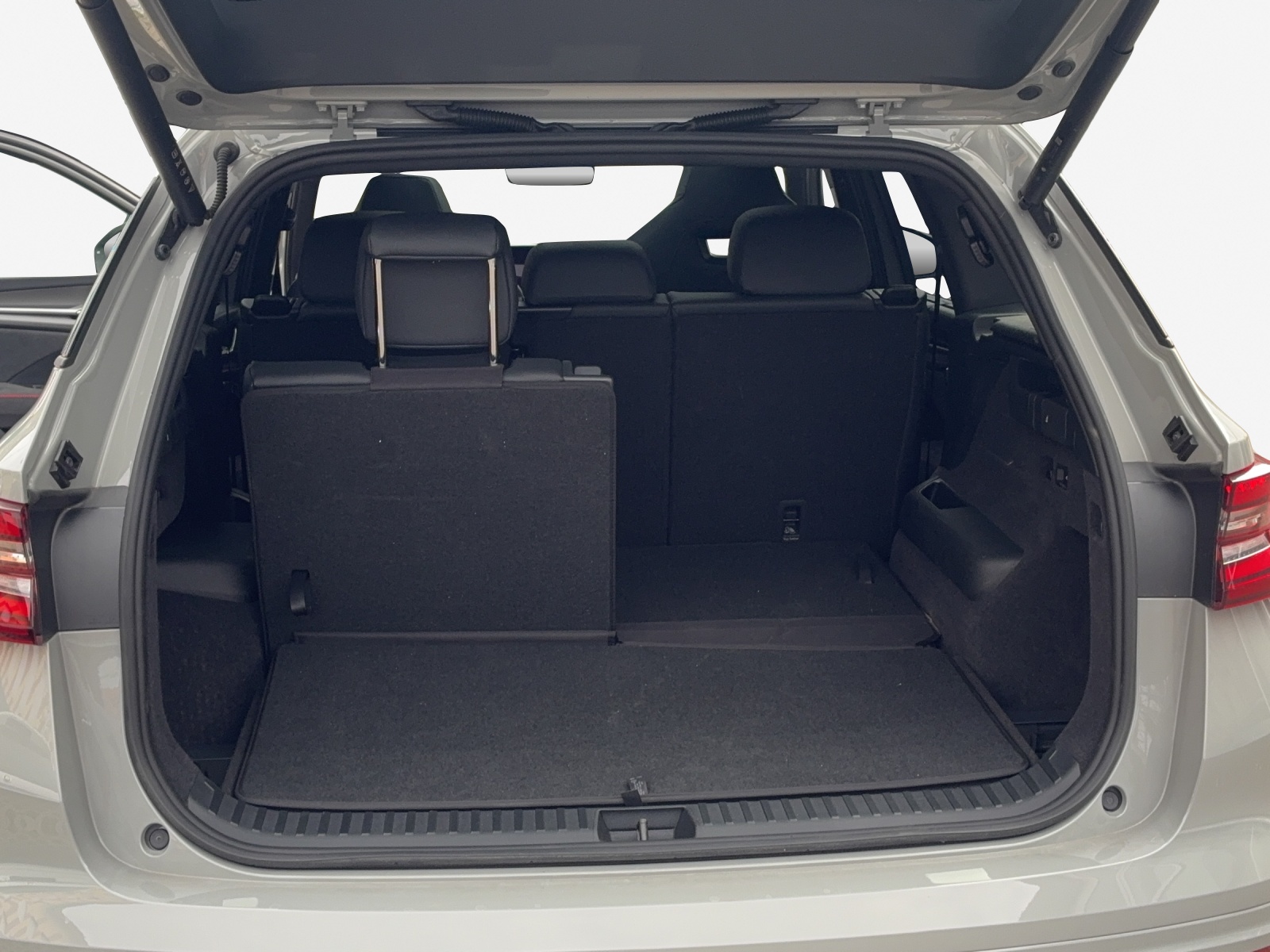 SKODA Kodiaq 2.0 TSI RS 4x4-image-12