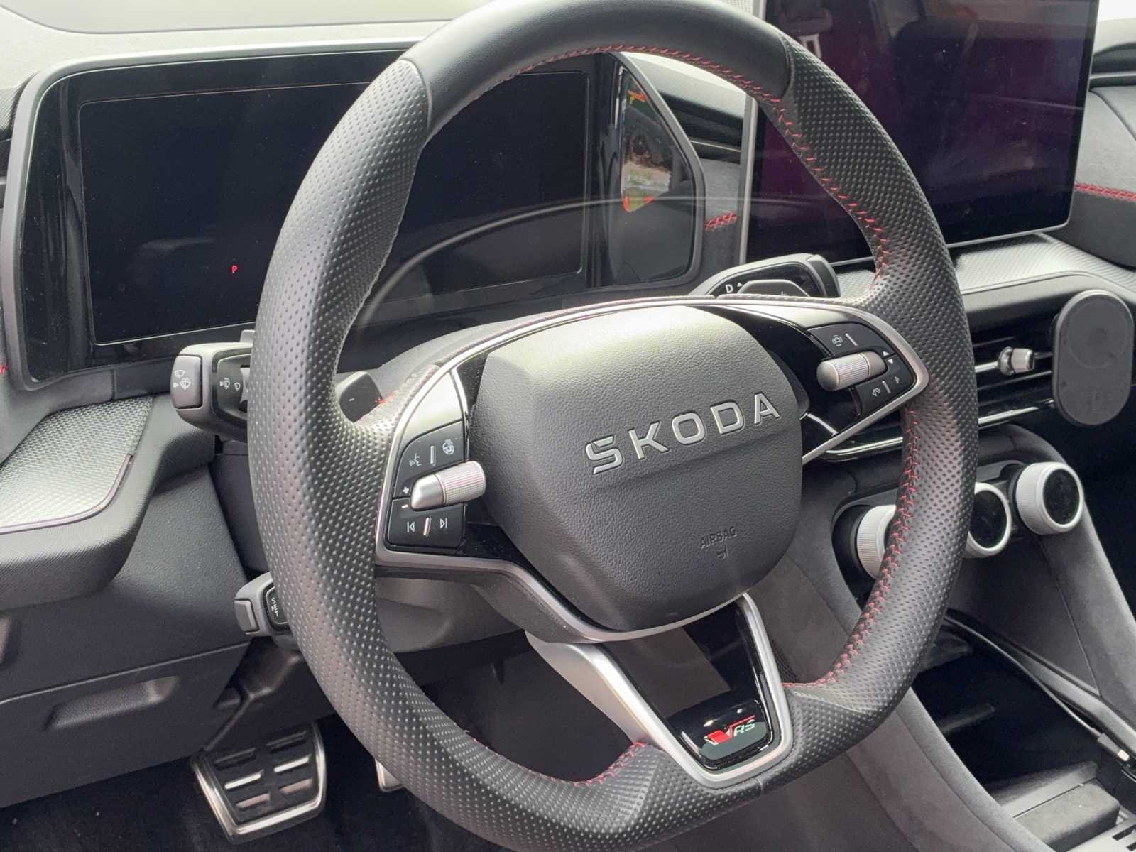 SKODA Kodiaq 2.0 TSI RS 4x4-image-9