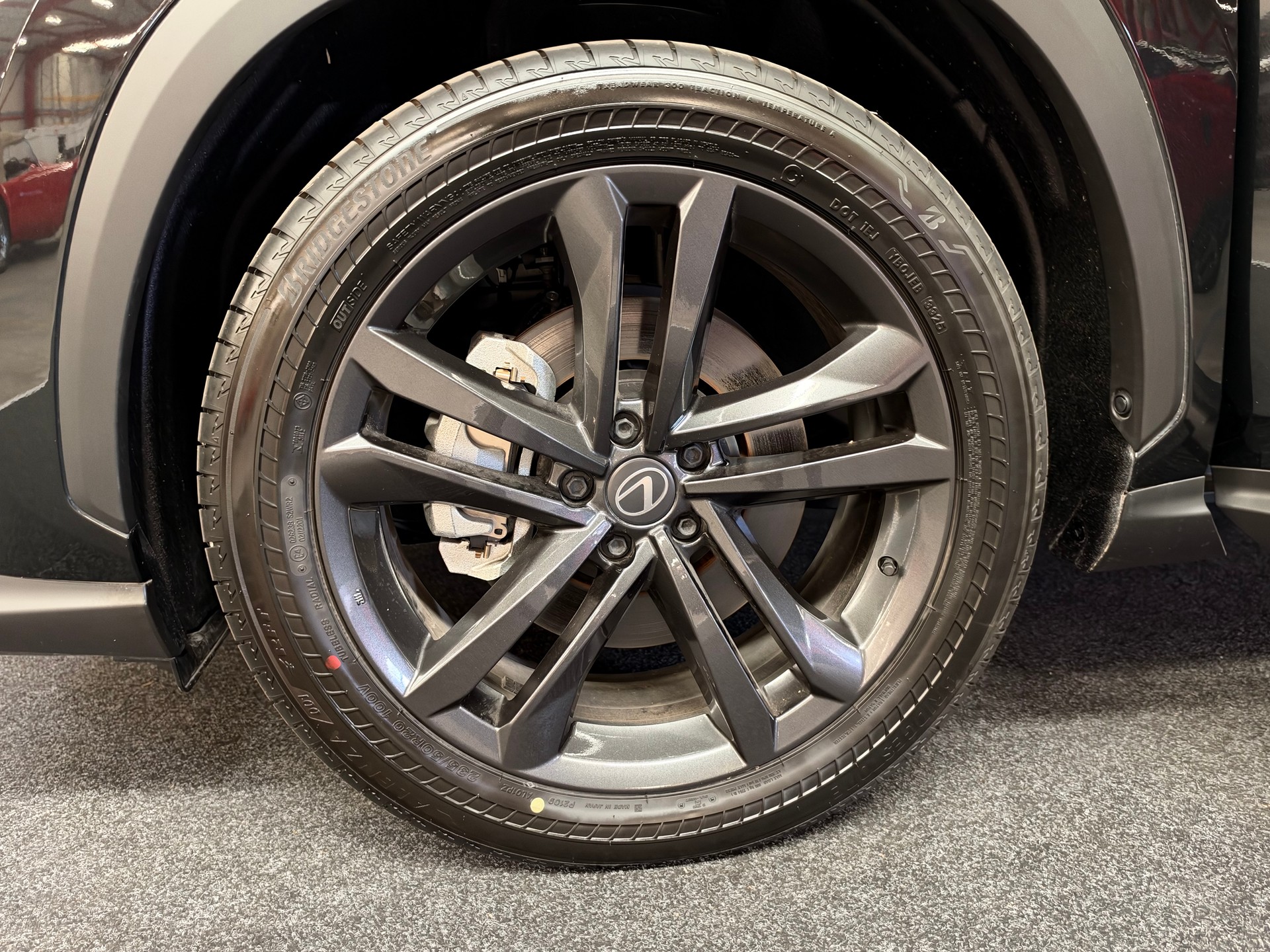 LEXUS NX 450h+ E-FOUR Comfort-image-11
