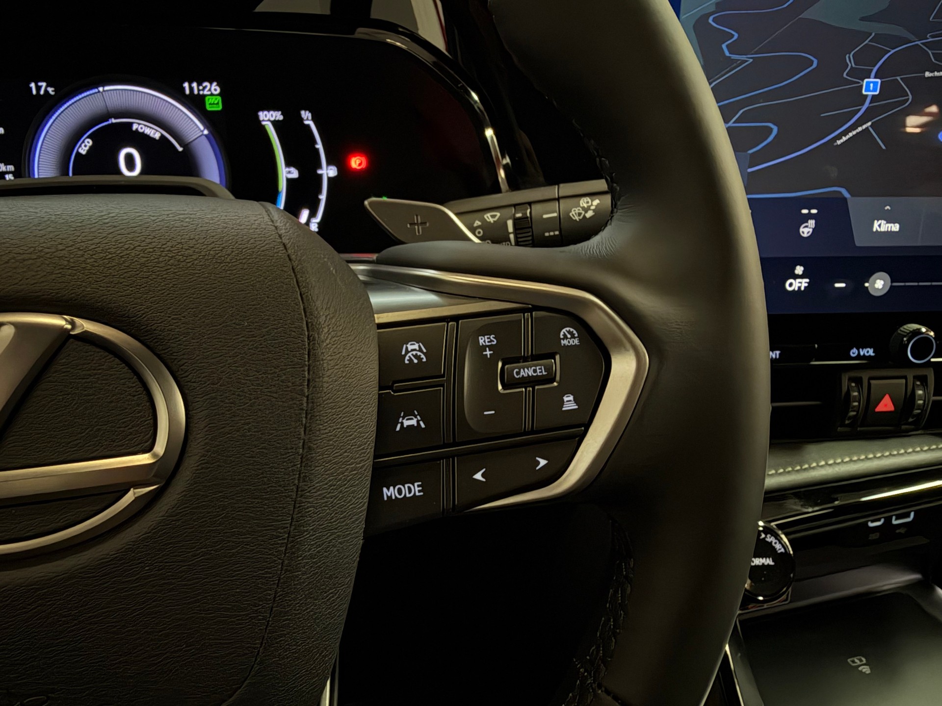 LEXUS NX 450h+ E-FOUR Comfort-image-24