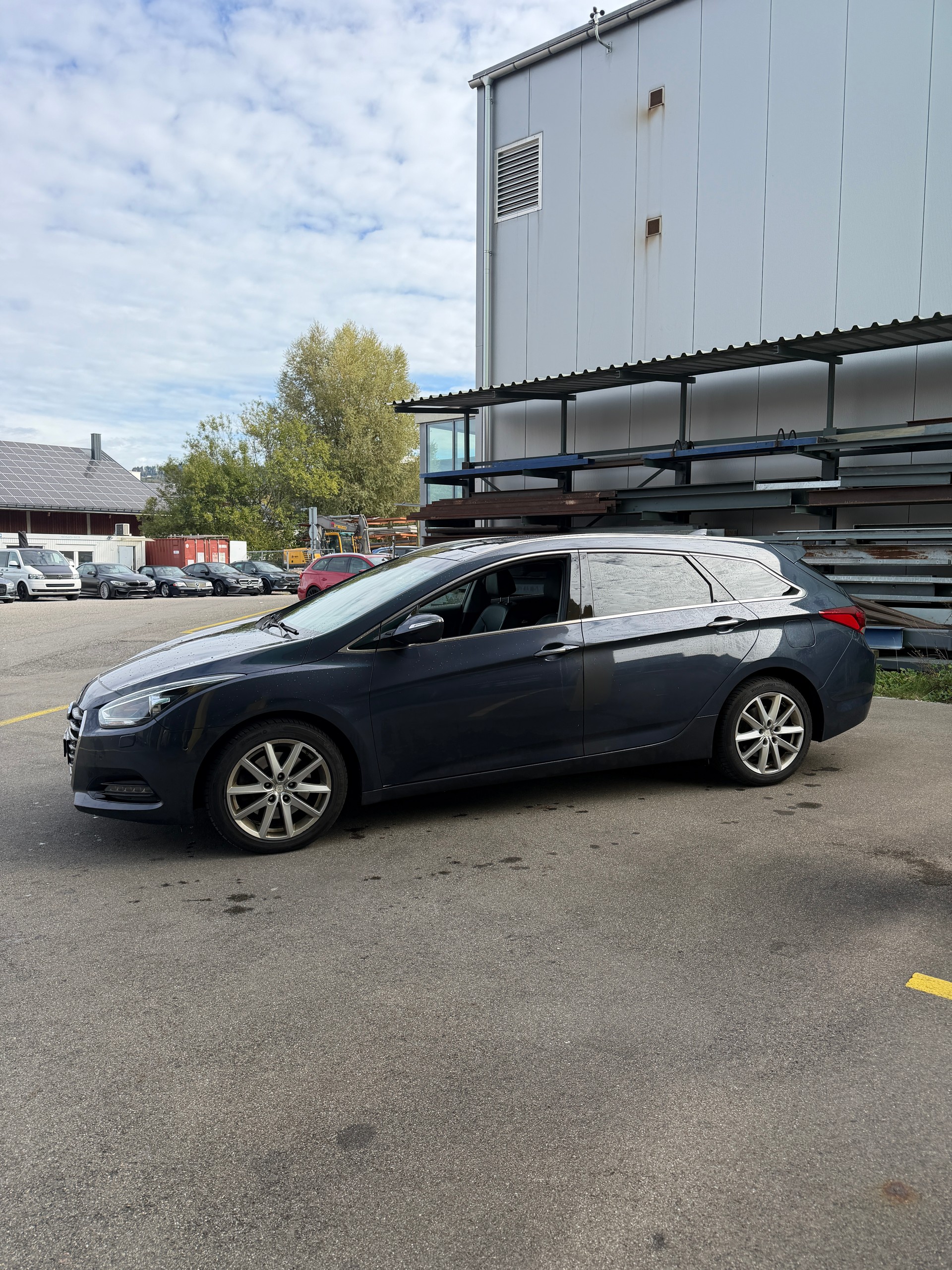 HYUNDAI i40 Wagon 1.7 CRDI Vertex Automatic-image-3