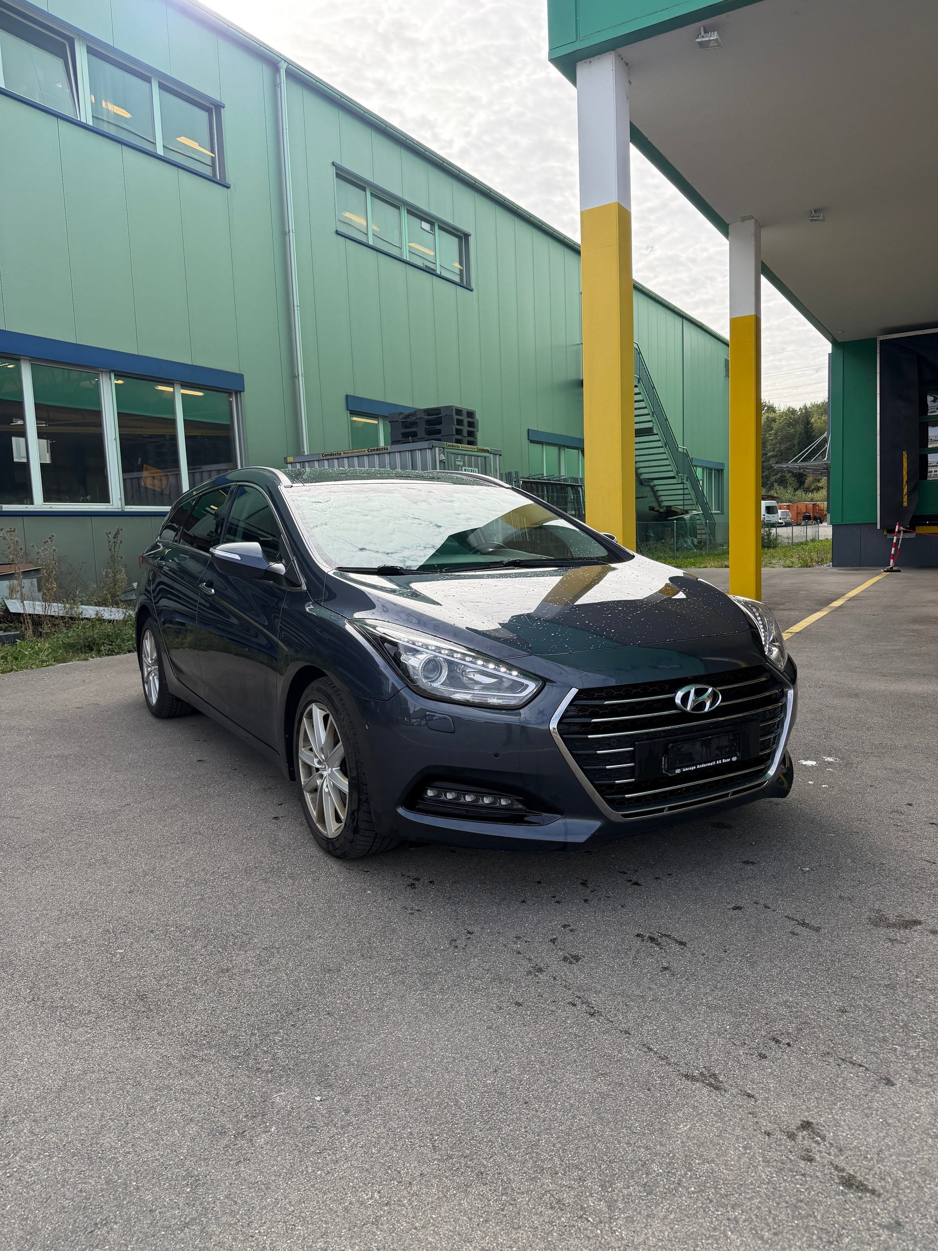 HYUNDAI i40 Wagon 1.7 CRDI Vertex Automatic-image-0